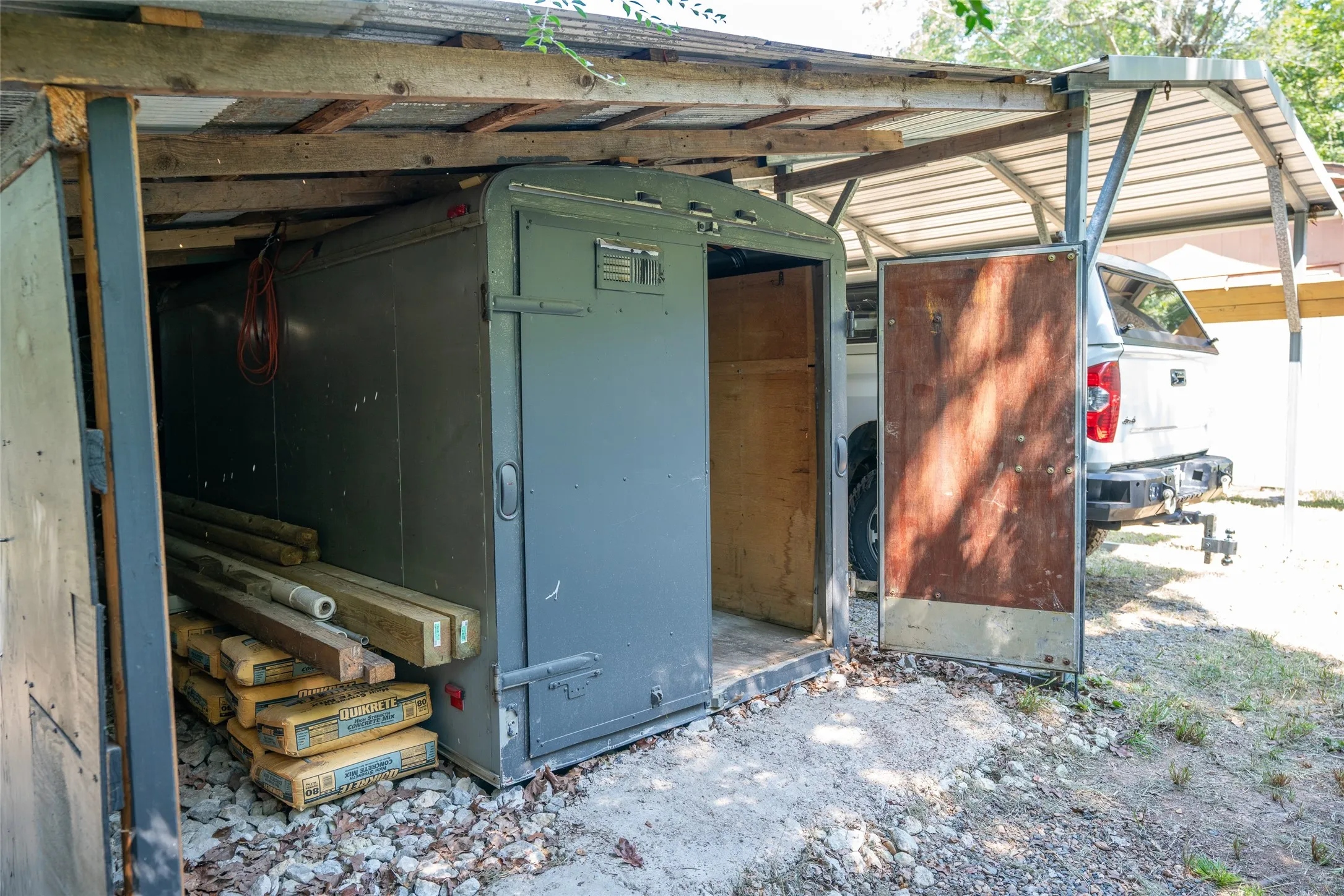 Single Family Residence For Sale in Bowie County , 121 CR 2201, Hooks, Texas 75561, 1 Bedroom, 0, Garage spaces, 400 Sqft, built in 2022, mls#21056890, Real Estate Agent in Hooks, Homes For Sale in Bowie county, Homes For Sale in Hooks, Realtor in Hooks Texas, Real Estate Brokerage Independent Realty Texas, Luminita Cordes Realtor