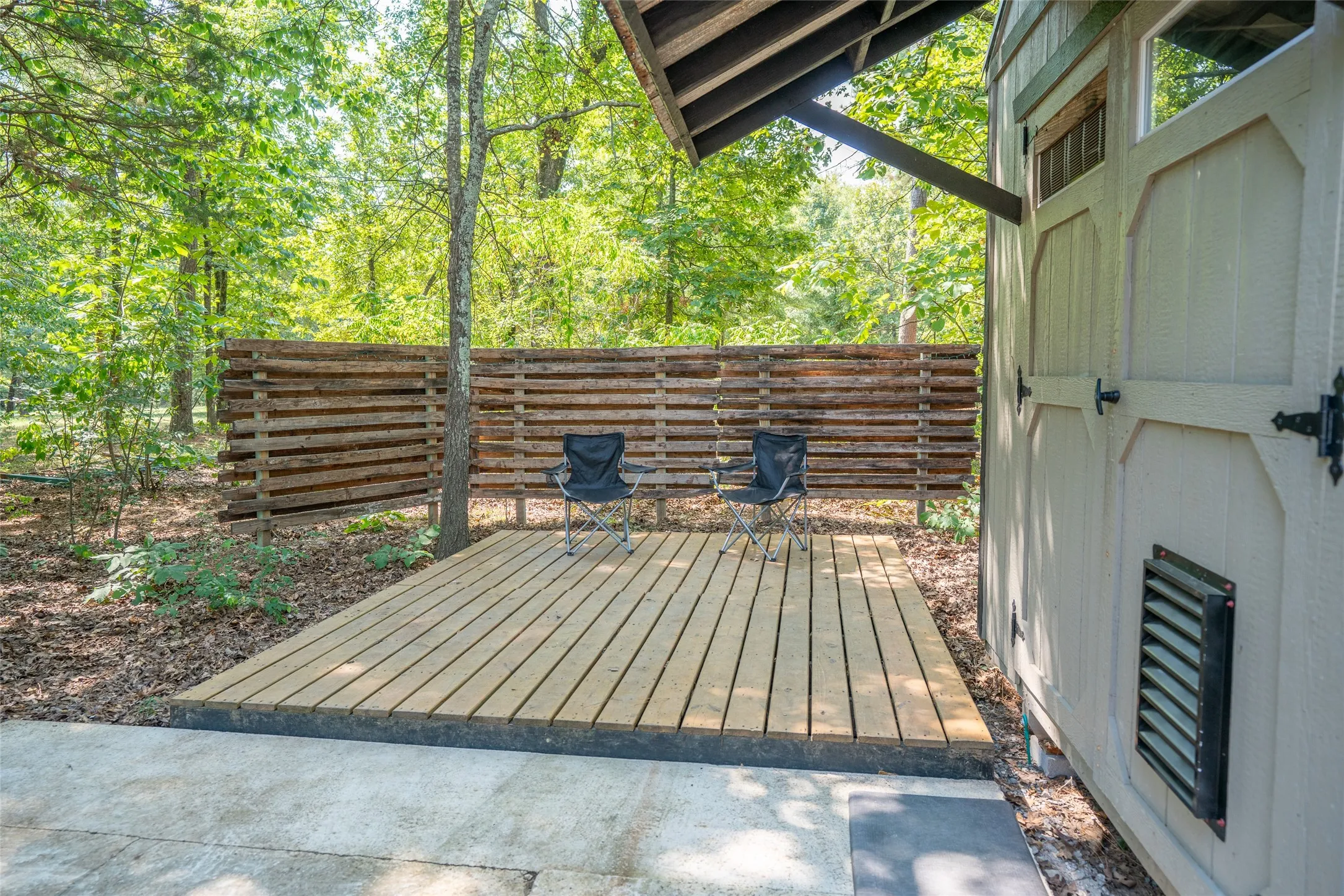 Single Family Residence For Sale in Bowie County , 121 CR 2201, Hooks, Texas 75561, 1 Bedroom, 0, Garage spaces, 400 Sqft, built in 2022, mls#21056890, Real Estate Agent in Hooks, Homes For Sale in Bowie county, Homes For Sale in Hooks, Realtor in Hooks Texas, Real Estate Brokerage Independent Realty Texas, Luminita Cordes Realtor