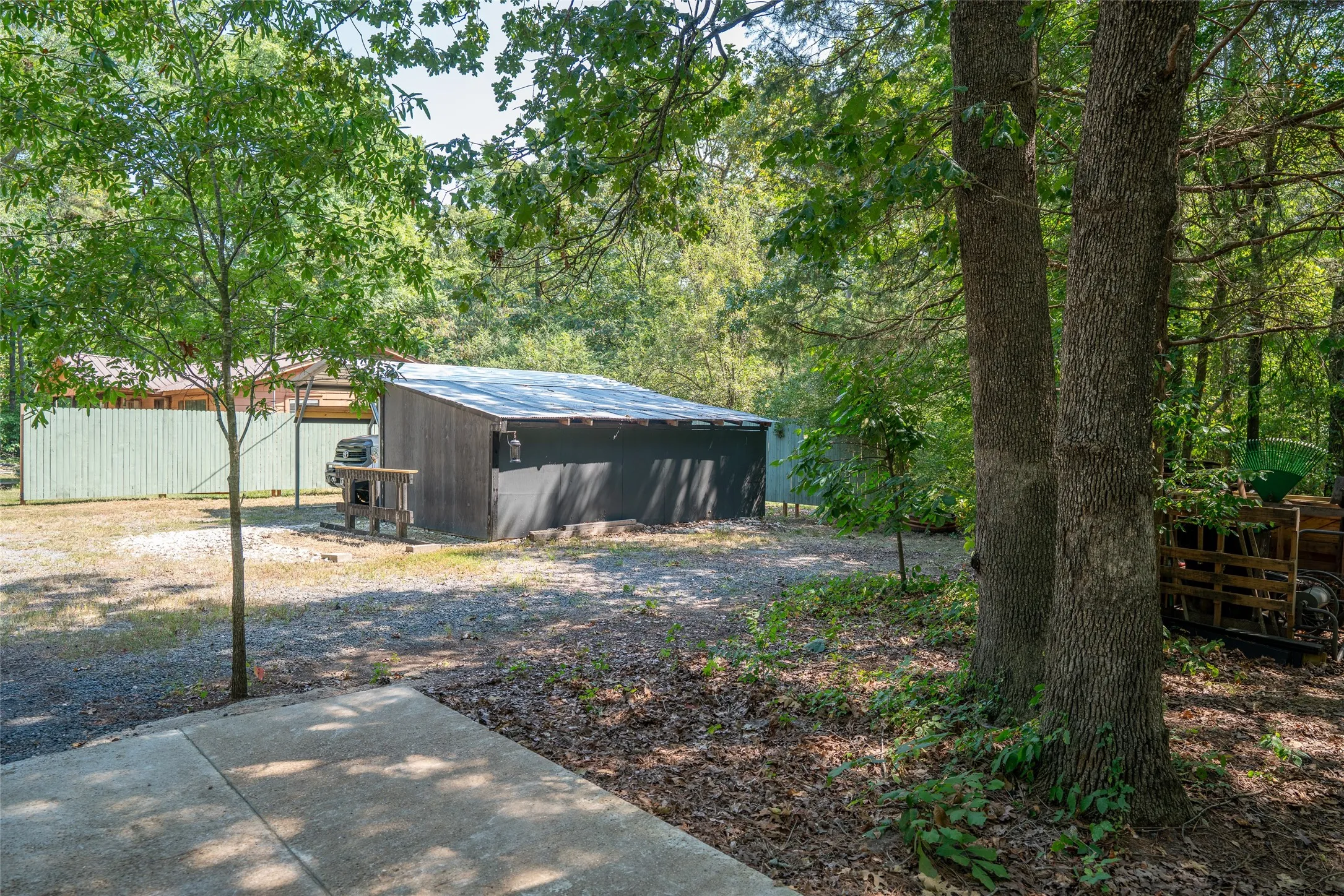Single Family Residence For Sale in Bowie County , 121 CR 2201, Hooks, Texas 75561, 1 Bedroom, 0, Garage spaces, 400 Sqft, built in 2022, mls#21056890, Real Estate Agent in Hooks, Homes For Sale in Bowie county, Homes For Sale in Hooks, Realtor in Hooks Texas, Real Estate Brokerage Independent Realty Texas, Luminita Cordes Realtor