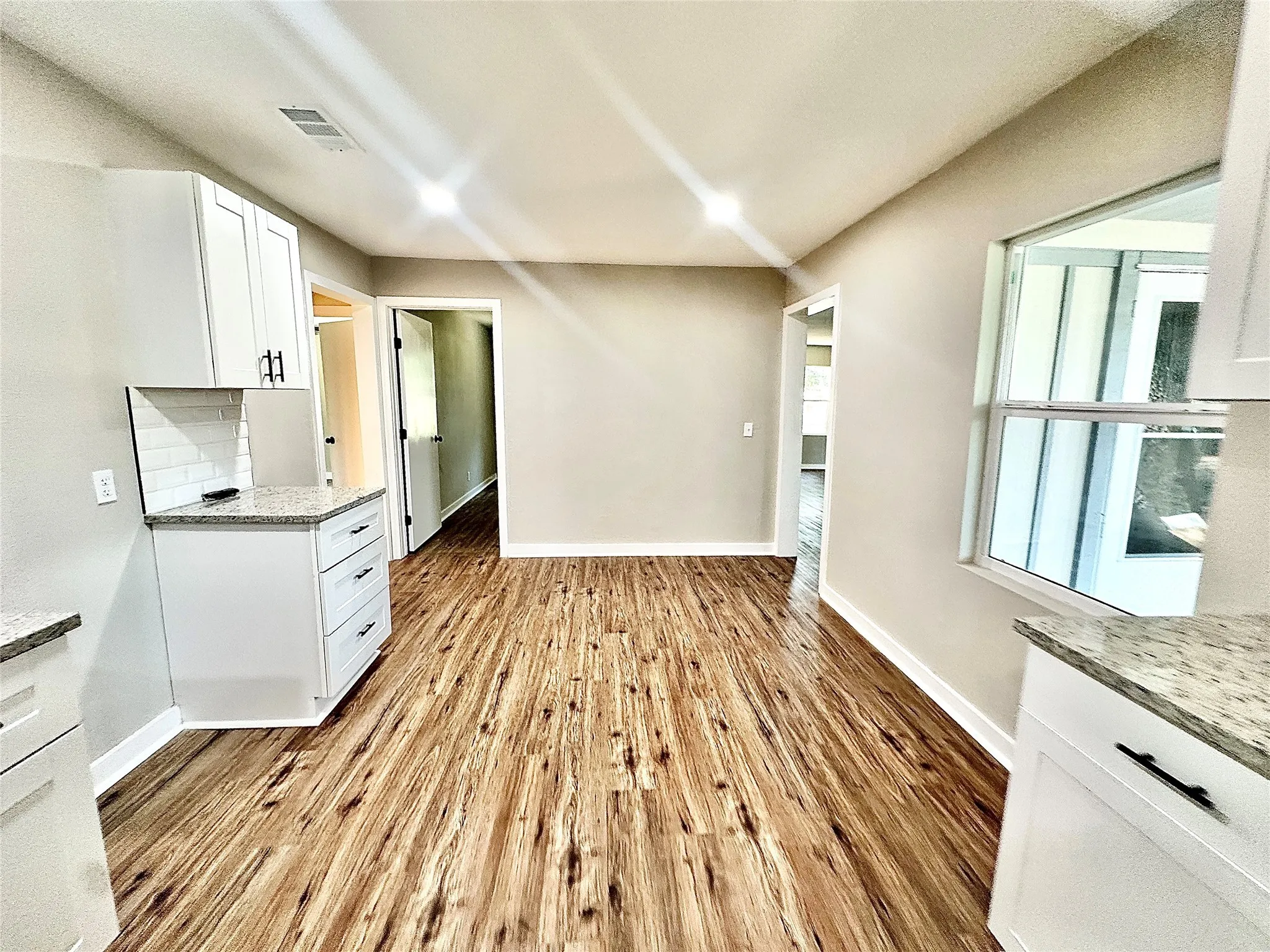 Single Family Residence For Sale in Upshur County , 5407 State Highway 155 S, Gilmer, Texas 75645, 3 Bedroom, 1 Bathroom, 1 Garage spaces, 1,272 Sqft, built in 1960, mls#21057358, Real Estate Agent in Gilmer, Homes For Sale in Upshur county, Homes For Sale in Gilmer, Realtor in Gilmer Texas, Real Estate Brokerage Independent Realty Texas, Luminita Cordes Realtor