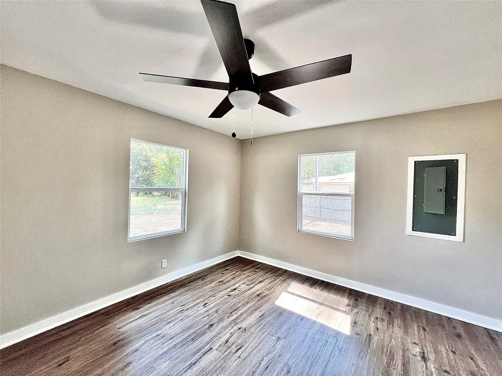Single Family Residence For Sale in Upshur County , 5407 State Highway 155 S, Gilmer, Texas 75645, 3 Bedroom, 1 Bathroom, 1 Garage spaces, 1,272 Sqft, built in 1960, mls#21057358, Real Estate Agent in Gilmer, Homes For Sale in Upshur county, Homes For Sale in Gilmer, Realtor in Gilmer Texas, Real Estate Brokerage Independent Realty Texas, Luminita Cordes Realtor