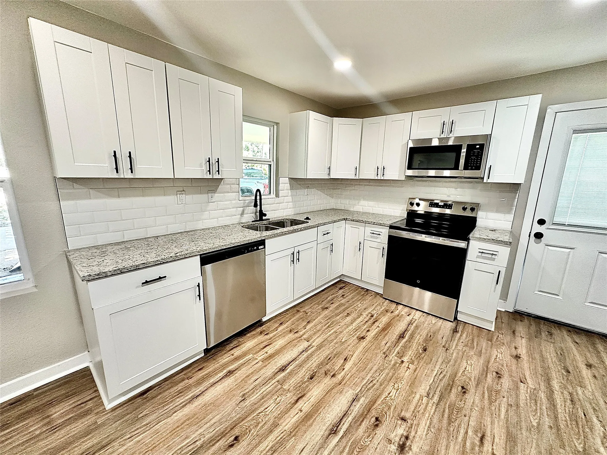 Single Family Residence For Sale in Upshur County , 5407 State Highway 155 S, Gilmer, Texas 75645, 3 Bedroom, 1 Bathroom, 1 Garage spaces, 1,272 Sqft, built in 1960, mls#21057358, Real Estate Agent in Gilmer, Homes For Sale in Upshur county, Homes For Sale in Gilmer, Realtor in Gilmer Texas, Real Estate Brokerage Independent Realty Texas, Luminita Cordes Realtor