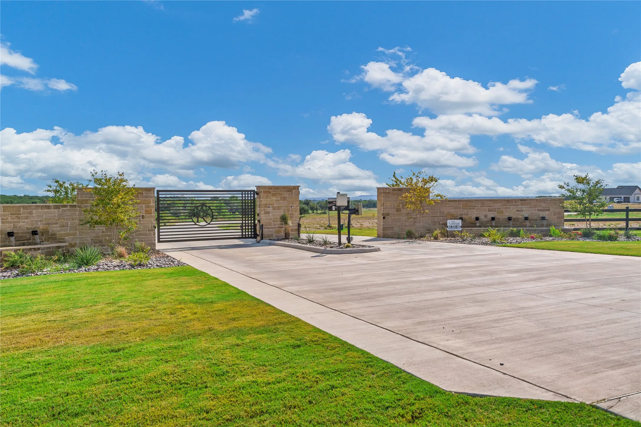 Unimproved Land For Sale in Hood County , 2019 Lindale Lane, Granbury, Texas 76049, 0, 0, Garage spaces, 0 Sqft, built in 0, mls#21055953, Real Estate Agent in Granbury, Homes For Sale in Hood county, Homes For Sale in Granbury, Realtor in Granbury Texas, Real Estate Brokerage Independent Realty Texas, Luminita Cordes Realtor