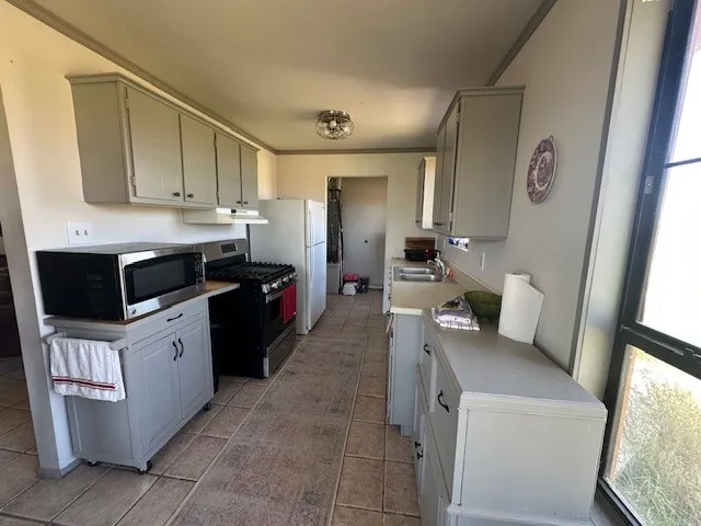 Farm For Sale in Sutton County , 301 PR 2267, Sonora, Texas 76950, 2 Bedroom, 1 Bathroom, Garage spaces, 2,016 Sqft, built in 0, Preowned, mls#21057930, Real Estate Agent in Sonora, Homes For Sale in Sutton county, Homes For Sale in Sonora, Realtor in Sonora Texas, Real Estate Brokerage Independent Realty Texas, Luminita Cordes Realtor