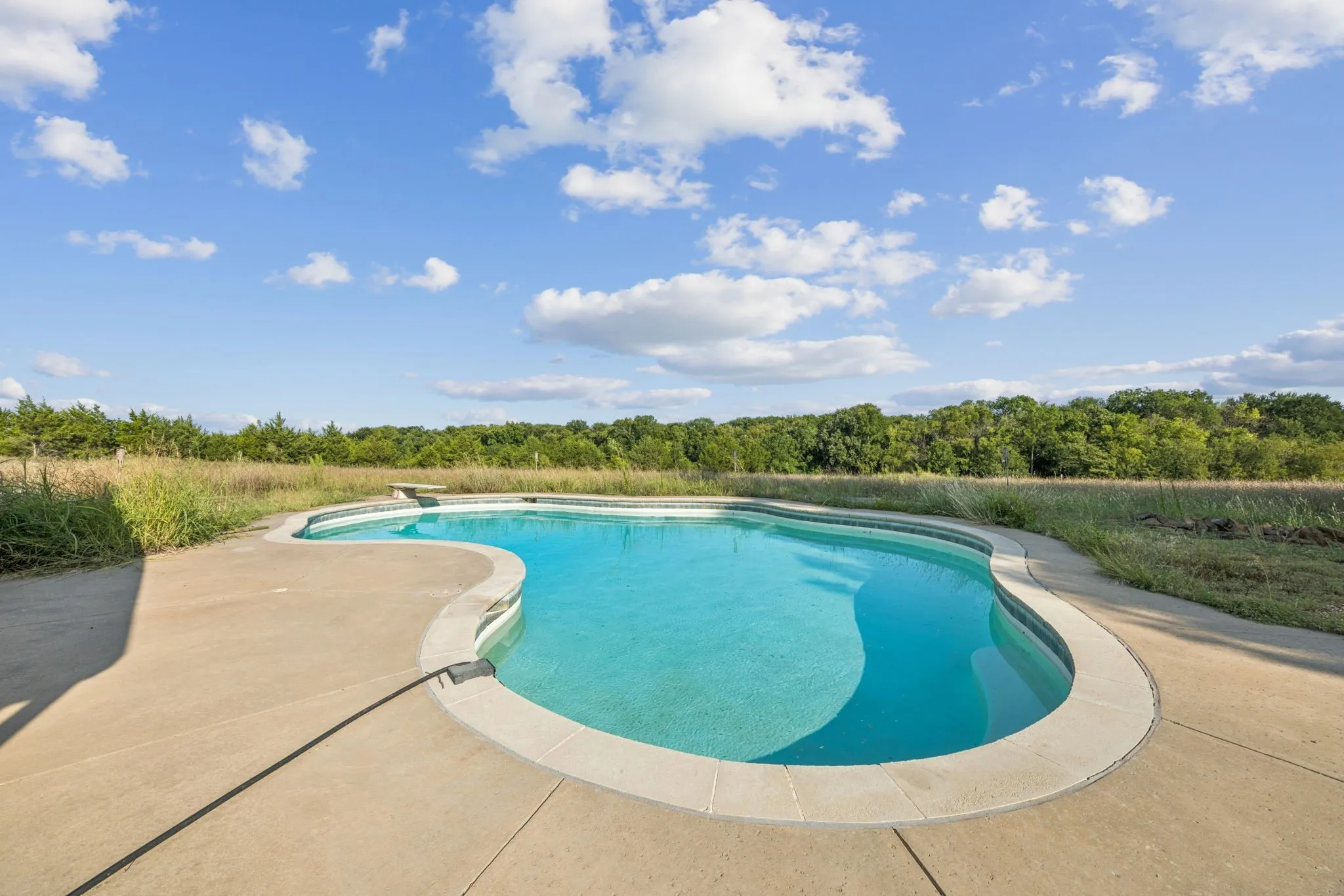Farm For Sale in Collin County , 9530 County Road 581, Anna, Texas 75409, 4 Bedrooms, 3 Bathrooms, 2 Garage spaces, 2,995 Sqft, built in 2002, Preowned, Price $6,300,000, mls#21017667, Real Estate Agent in Anna, Homes For Sale in Collin county, Homes For Sale in Anna, Realtor in Anna Texas, Real Estate Brokerage Independent Realty Texas, Luminita Cordes Realtor