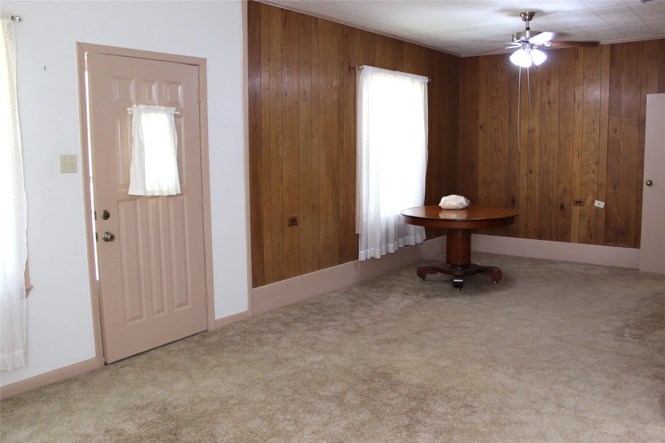 Single Family Residence For Sale in Comanche County , 5050 Highway 67 377N, Comanche, Texas 76442, 3 Bedrooms, 2 Bathrooms, 2 Garage spaces, 2,000 Sqft, built in 1956, Price $540,000, mls#21058200, Real Estate Agent in Comanche, Homes For Sale in Comanche county, Homes For Sale in Comanche, Realtor in Comanche Texas, Real Estate Brokerage Independent Realty Texas, Luminita Cordes Realtor