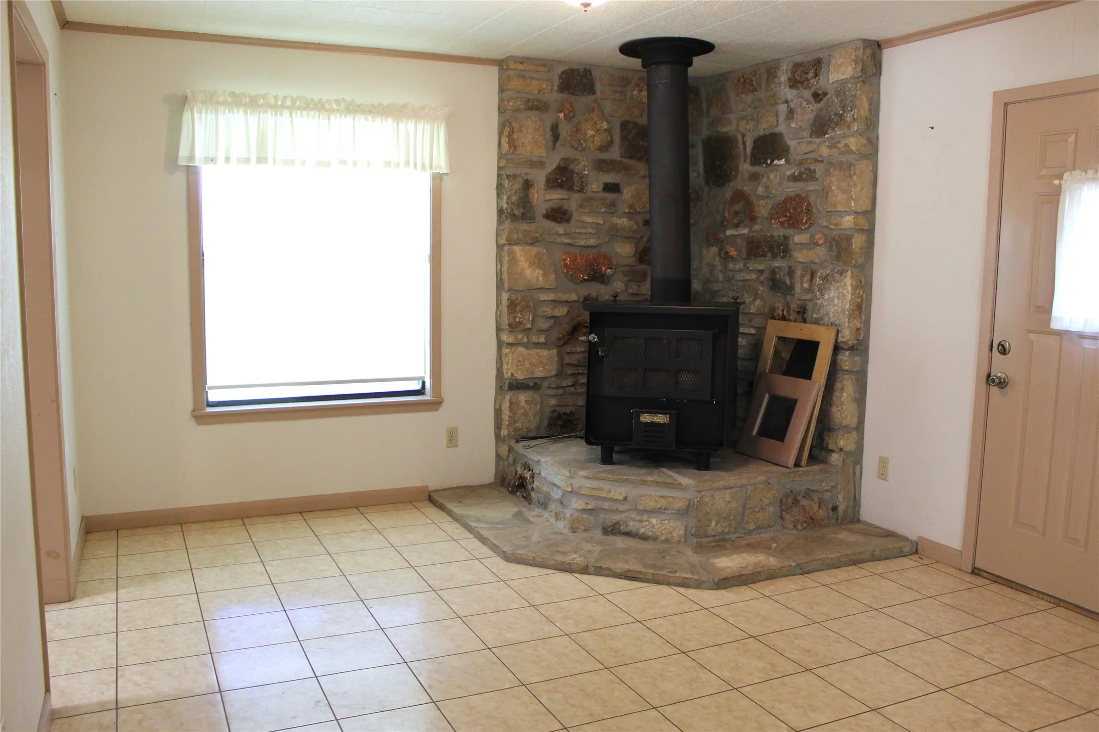 Single Family Residence For Sale in Comanche County , 5050 Highway 67 377N, Comanche, Texas 76442, 3 Bedrooms, 2 Bathrooms, 2 Garage spaces, 2,000 Sqft, built in 1956, Price $540,000, mls#21058200, Real Estate Agent in Comanche, Homes For Sale in Comanche county, Homes For Sale in Comanche, Realtor in Comanche Texas, Real Estate Brokerage Independent Realty Texas, Luminita Cordes Realtor