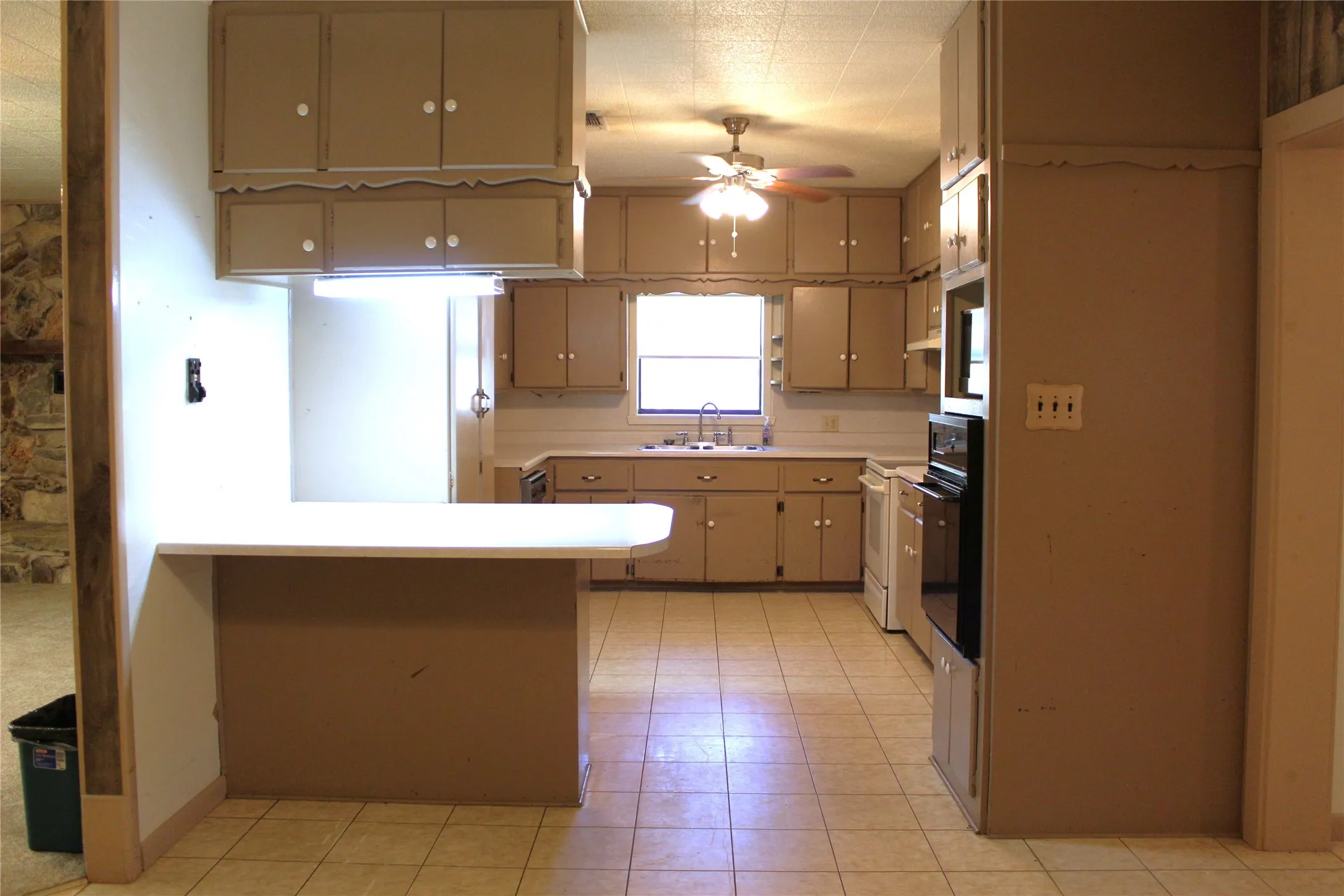 Single Family Residence For Sale in Comanche County , 5050 Highway 67 377N, Comanche, Texas 76442, 3 Bedrooms, 2 Bathrooms, 2 Garage spaces, 2,000 Sqft, built in 1956, Price $540,000, mls#21058200, Real Estate Agent in Comanche, Homes For Sale in Comanche county, Homes For Sale in Comanche, Realtor in Comanche Texas, Real Estate Brokerage Independent Realty Texas, Luminita Cordes Realtor