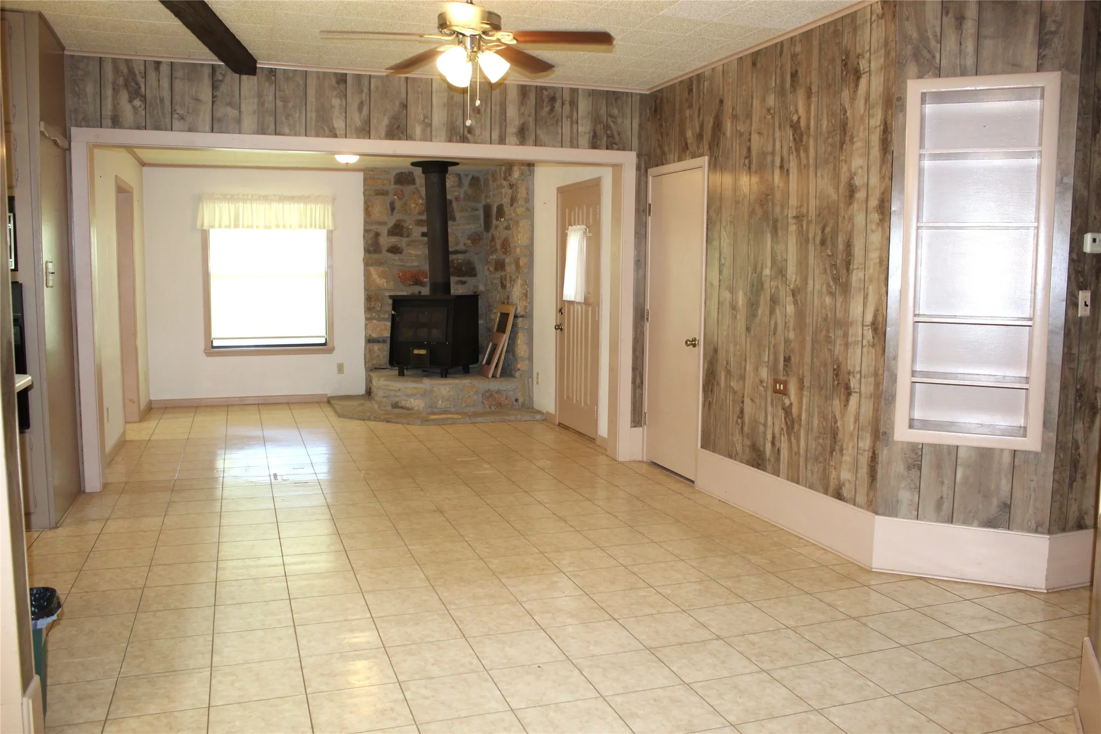 Single Family Residence For Sale in Comanche County , 5050 Highway 67 377N, Comanche, Texas 76442, 3 Bedrooms, 2 Bathrooms, 2 Garage spaces, 2,000 Sqft, built in 1956, Price $540,000, mls#21058200, Real Estate Agent in Comanche, Homes For Sale in Comanche county, Homes For Sale in Comanche, Realtor in Comanche Texas, Real Estate Brokerage Independent Realty Texas, Luminita Cordes Realtor