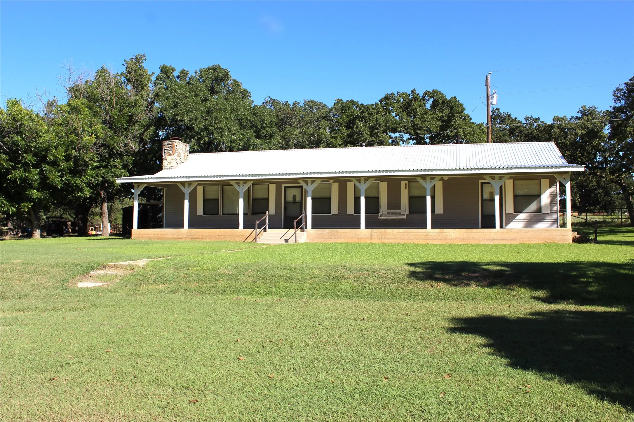 Single Family Residence For Sale in Comanche County , 5050 Highway 67 377N, Comanche, Texas 76442, 3 Bedrooms, 2 Bathrooms, 2 Garage spaces, 2,000 Sqft, built in 1956, Price $540,000, mls#21058200, Real Estate Agent in Comanche, Homes For Sale in Comanche county, Homes For Sale in Comanche, Realtor in Comanche Texas, Real Estate Brokerage Independent Realty Texas, Luminita Cordes Realtor