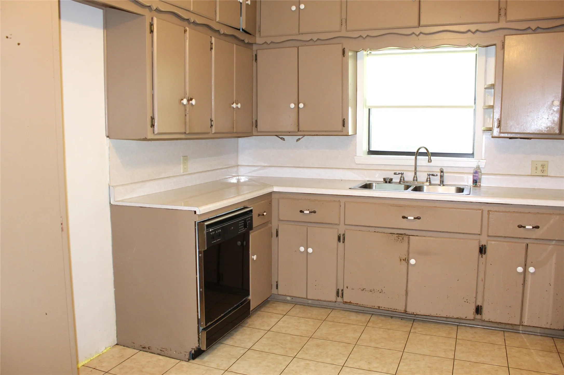 Single Family Residence For Sale in Comanche County , 5050 Highway 67 377N, Comanche, Texas 76442, 3 Bedrooms, 2 Bathrooms, 2 Garage spaces, 2,000 Sqft, built in 1956, Price $540,000, mls#21058200, Real Estate Agent in Comanche, Homes For Sale in Comanche county, Homes For Sale in Comanche, Realtor in Comanche Texas, Real Estate Brokerage Independent Realty Texas, Luminita Cordes Realtor