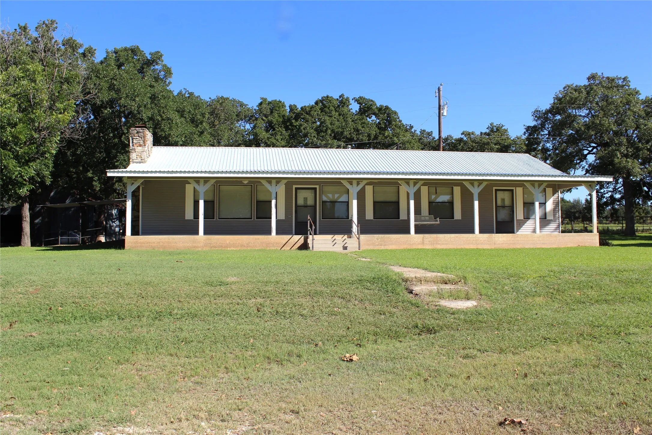 Single Family Residence For Sale in Comanche County , 5050 Highway 67 377N, Comanche, Texas 76442, 3 Bedrooms, 2 Bathrooms, 2 Garage spaces, 2,000 Sqft, built in 1956, Price $540,000, mls#21058200, Real Estate Agent in Comanche, Homes For Sale in Comanche county, Homes For Sale in Comanche, Realtor in Comanche Texas, Real Estate Brokerage Independent Realty Texas, Luminita Cordes Realtor