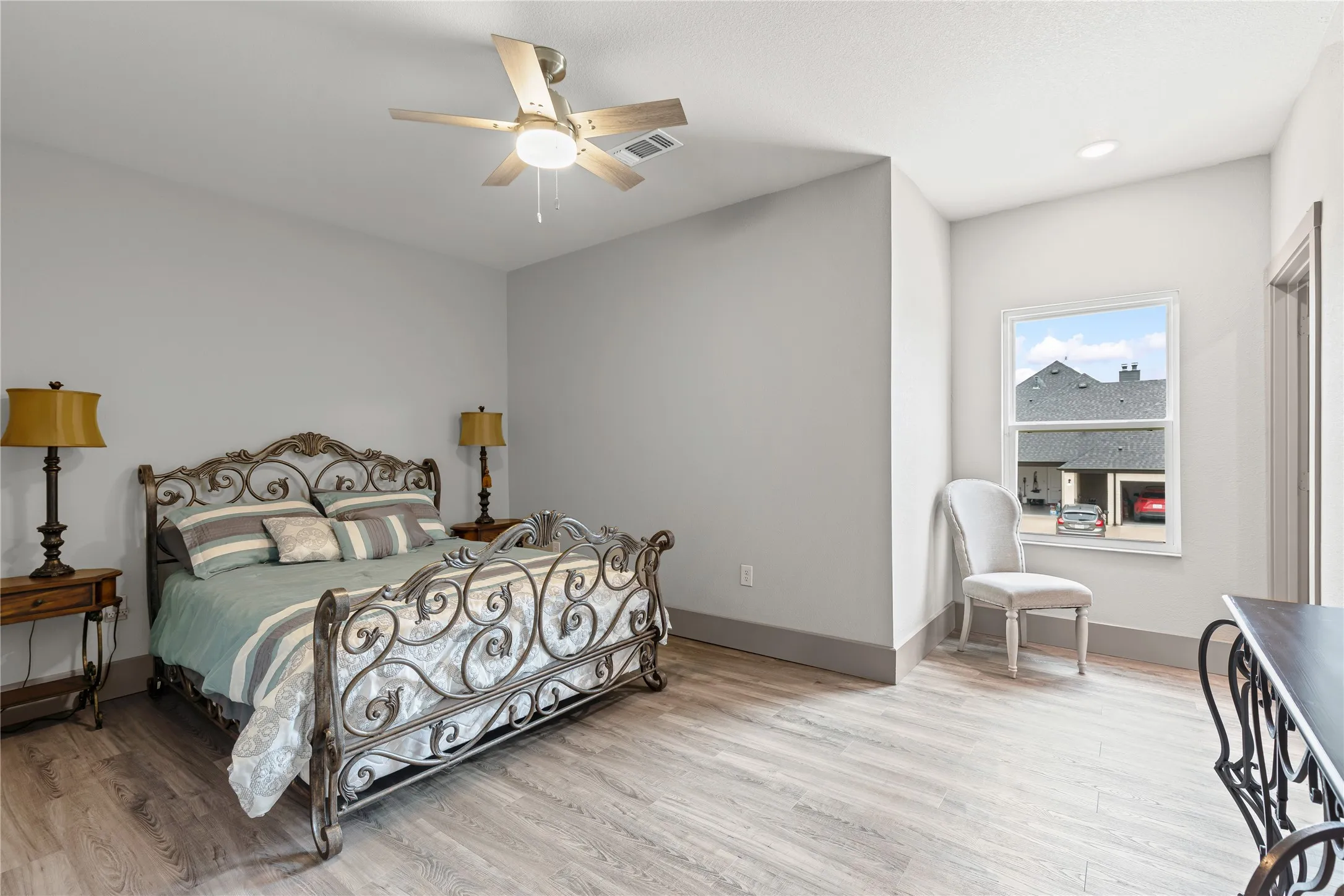Single Family Residence For Sale in Collin County , 5705 Autumn Trail, Celina, Texas 75009, 7 Bedroom, 4 Bathroom, 4 Garage spaces, 4,415 Sqft, built in 2025, Preowned, Price $1,295,000, mls#21057890, Real Estate Agent in Celina, Homes For Sale in Collin county, Homes For Sale in Celina, Realtor in Celina Texas, Real Estate Brokerage Independent Realty Texas, Luminita Cordes Realtor