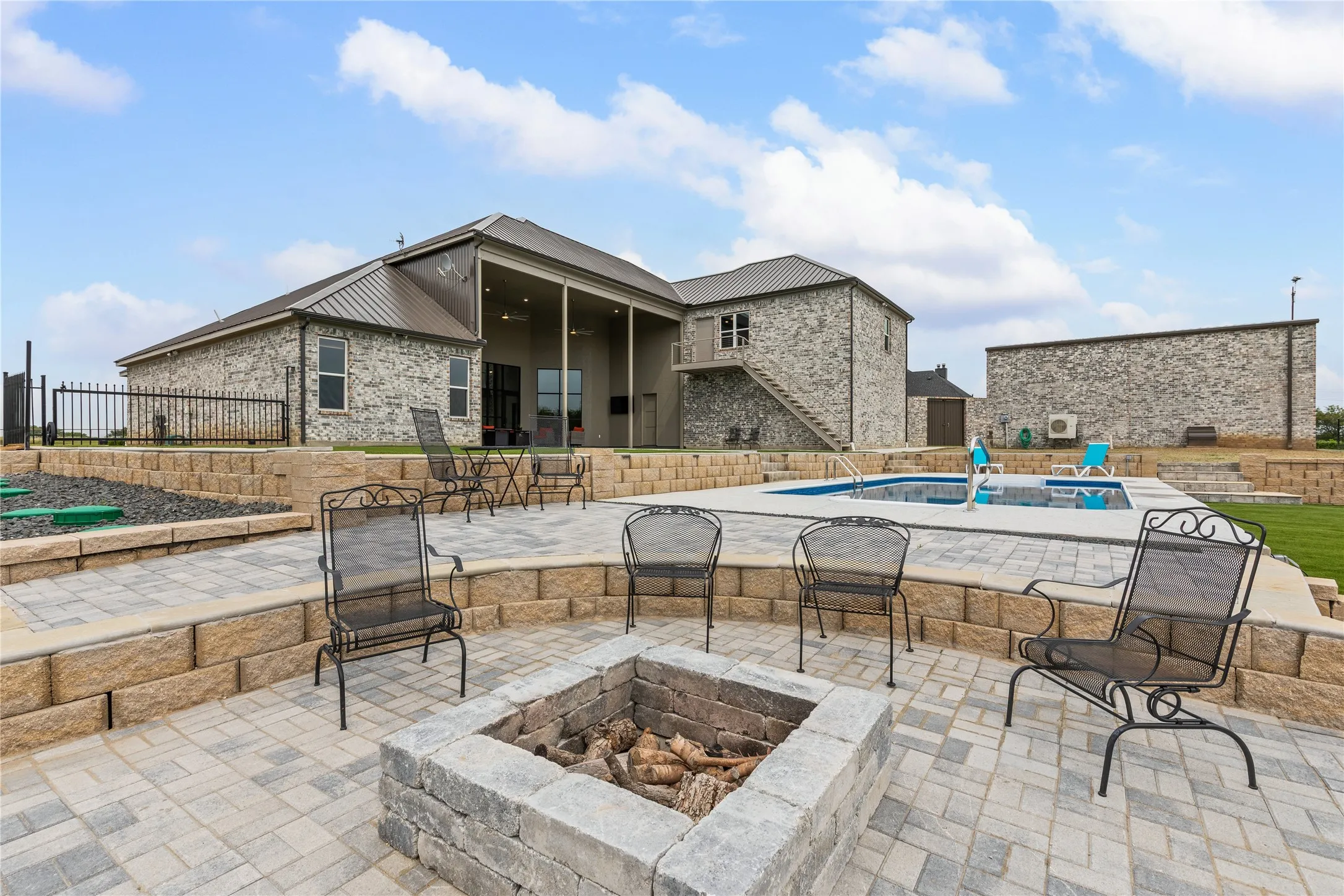 Single Family Residence For Sale in Collin County , 5705 Autumn Trail, Celina, Texas 75009, 7 Bedroom, 4 Bathroom, 4 Garage spaces, 4,415 Sqft, built in 2025, Preowned, Price $1,295,000, mls#21057890, Real Estate Agent in Celina, Homes For Sale in Collin county, Homes For Sale in Celina, Realtor in Celina Texas, Real Estate Brokerage Independent Realty Texas, Luminita Cordes Realtor