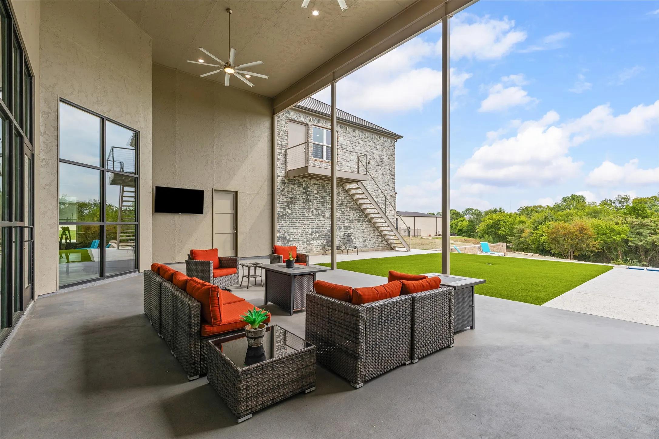 Single Family Residence For Sale in Collin County , 5705 Autumn Trail, Celina, Texas 75009, 7 Bedroom, 4 Bathroom, 4 Garage spaces, 4,415 Sqft, built in 2025, Preowned, Price $1,295,000, mls#21057890, Real Estate Agent in Celina, Homes For Sale in Collin county, Homes For Sale in Celina, Realtor in Celina Texas, Real Estate Brokerage Independent Realty Texas, Luminita Cordes Realtor