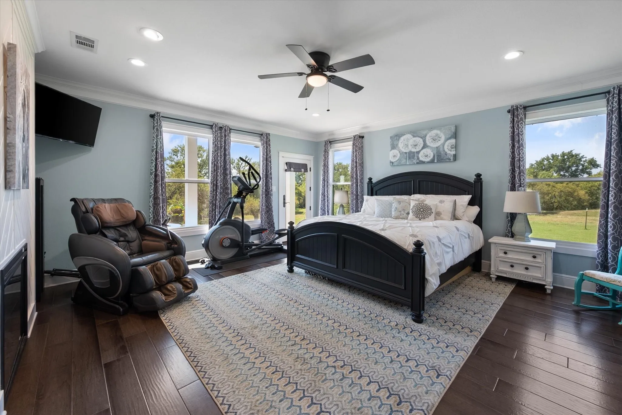Large primary suite
