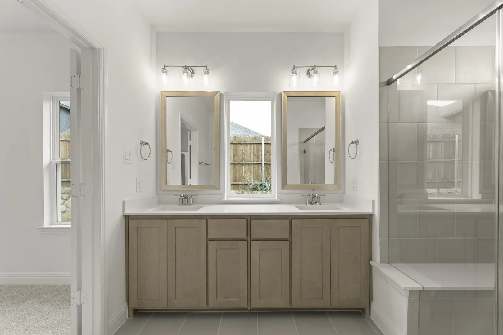 20. 1704 Meadow Crest - Bath (2)
