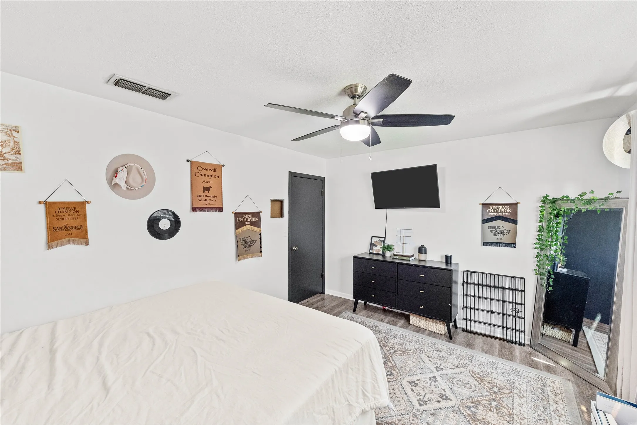 Improved Land For Sale in Hill County , 338 Hcr 2124 Loop, Whitney, Texas 76692, 0, 0, Garage spaces, 0 Sqft, built in 1970, mls#21057832, Real Estate Agent in Whitney, Homes For Sale in Hill county, Homes For Sale in Whitney, Realtor in Whitney Texas, Real Estate Brokerage Independent Realty Texas, Luminita Cordes Realtor