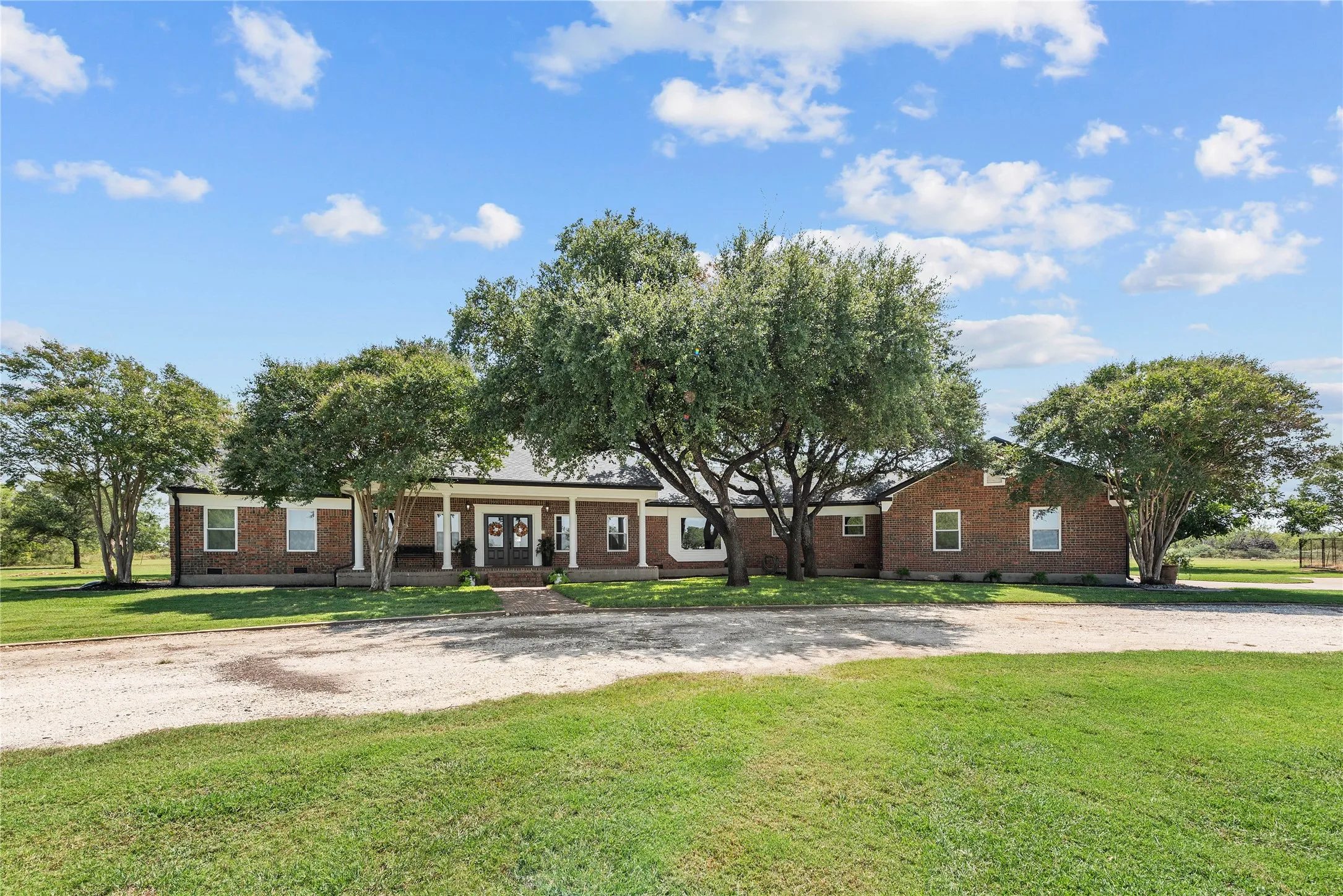 Improved Land For Sale in Hill County , 338 Hcr 2124 Loop, Whitney, Texas 76692, 0, 0, Garage spaces, 0 Sqft, built in 1970, mls#21057832, Real Estate Agent in Whitney, Homes For Sale in Hill county, Homes For Sale in Whitney, Realtor in Whitney Texas, Real Estate Brokerage Independent Realty Texas, Luminita Cordes Realtor