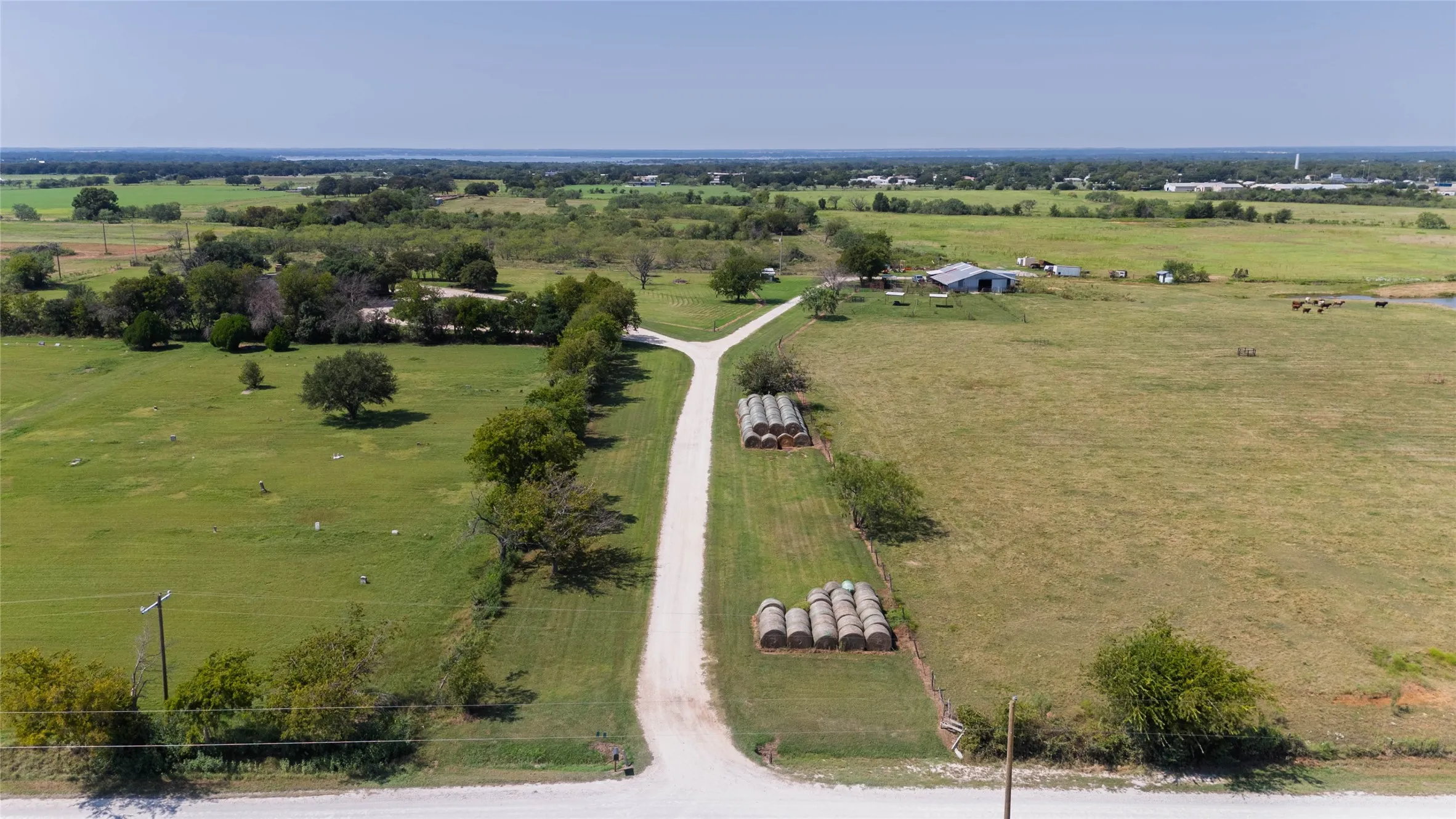Improved Land For Sale in Hill County , 338 Hcr 2124 Loop, Whitney, Texas 76692, 0, 0, Garage spaces, 0 Sqft, built in 1970, mls#21057832, Real Estate Agent in Whitney, Homes For Sale in Hill county, Homes For Sale in Whitney, Realtor in Whitney Texas, Real Estate Brokerage Independent Realty Texas, Luminita Cordes Realtor