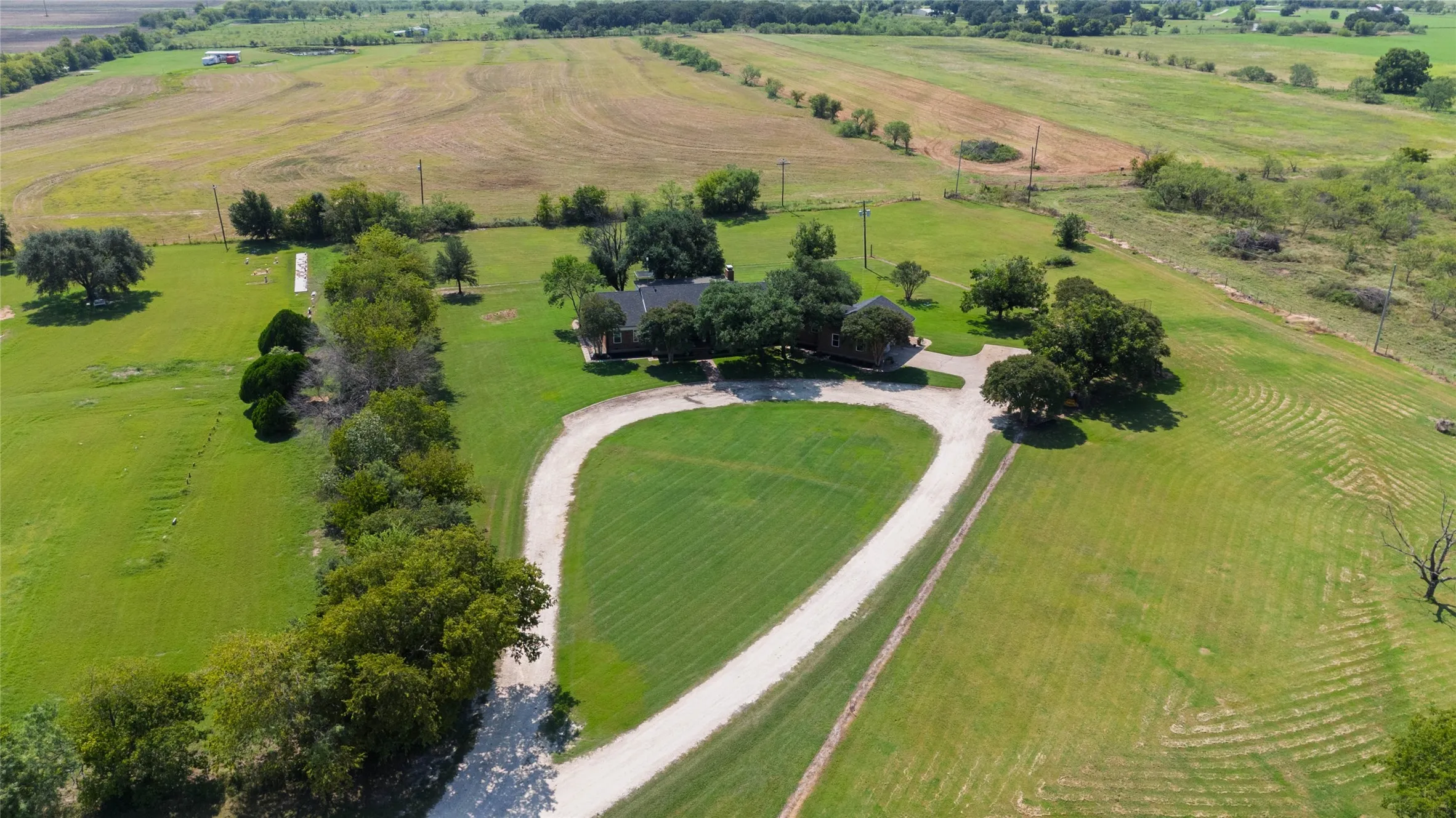 Improved Land For Sale in Hill County , 338 Hcr 2124 Loop, Whitney, Texas 76692, 0, 0, Garage spaces, 0 Sqft, built in 1970, mls#21057832, Real Estate Agent in Whitney, Homes For Sale in Hill county, Homes For Sale in Whitney, Realtor in Whitney Texas, Real Estate Brokerage Independent Realty Texas, Luminita Cordes Realtor