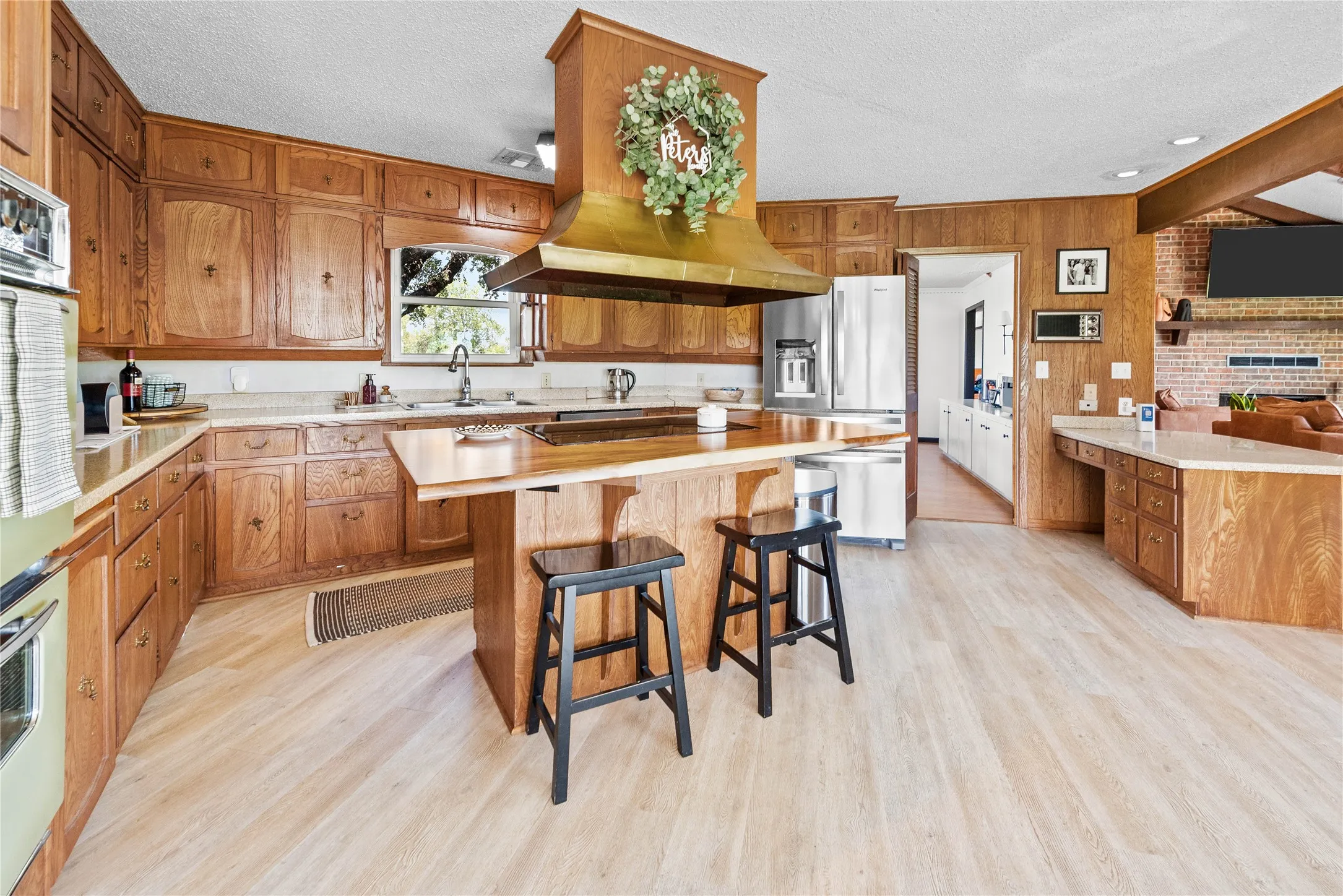 Improved Land For Sale in Hill County , 338 Hcr 2124 Loop, Whitney, Texas 76692, 0, 0, Garage spaces, 0 Sqft, built in 1970, mls#21057832, Real Estate Agent in Whitney, Homes For Sale in Hill county, Homes For Sale in Whitney, Realtor in Whitney Texas, Real Estate Brokerage Independent Realty Texas, Luminita Cordes Realtor