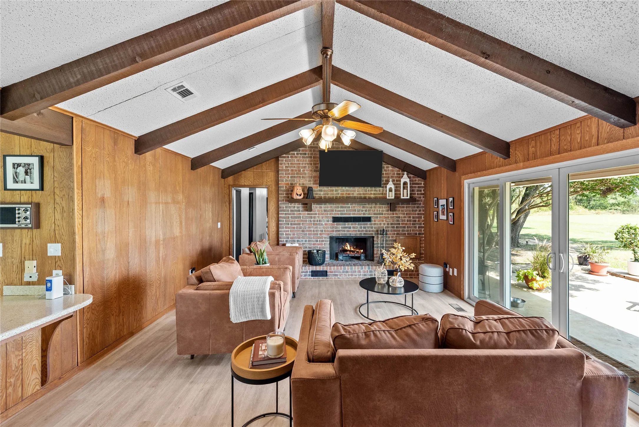 Improved Land For Sale in Hill County , 338 Hcr 2124 Loop, Whitney, Texas 76692, 0, 0, Garage spaces, 0 Sqft, built in 1970, mls#21057832, Real Estate Agent in Whitney, Homes For Sale in Hill county, Homes For Sale in Whitney, Realtor in Whitney Texas, Real Estate Brokerage Independent Realty Texas, Luminita Cordes Realtor