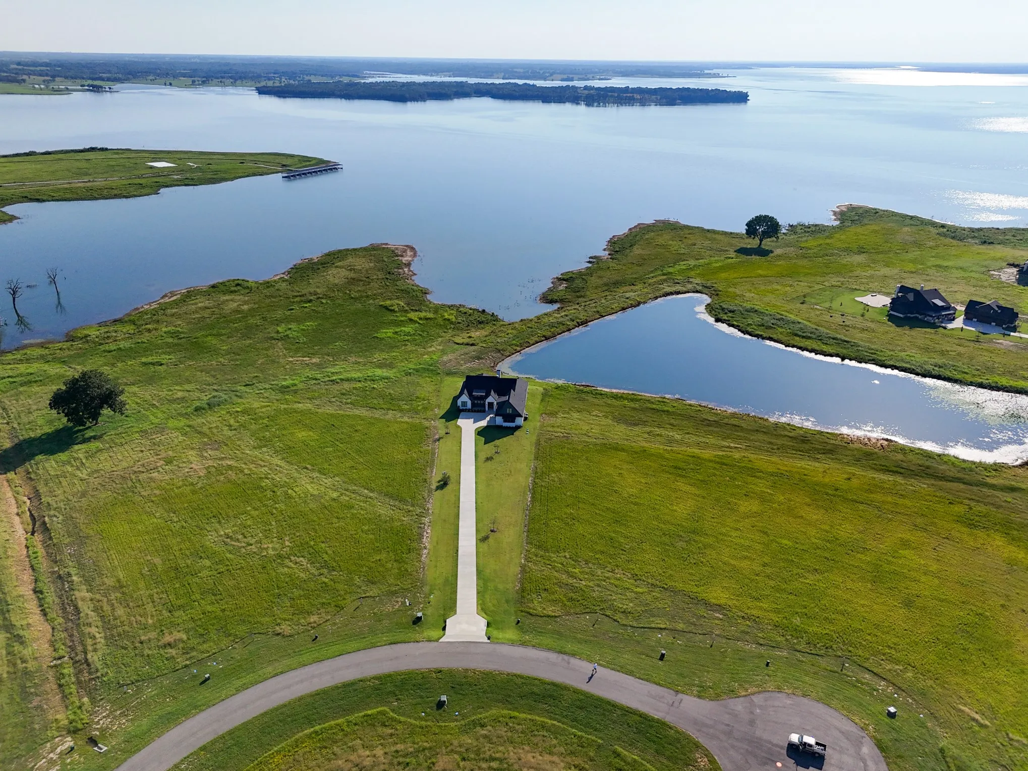 Single Family Residence For Sale in Fannin County , 415 Sailview Court, Honey Grove, Texas 75446, 5 Bedroom, 5 Bathroom, 2 Garage spaces, 3,247 Sqft, built in 2024, Preowned, mls#21058179, Real Estate Agent in Honey Grove, Homes For Sale in Fannin county, Homes For Sale in Honey Grove, Realtor in Honey Grove Texas, Real Estate Brokerage Independent Realty Texas, Luminita Cordes Realtor
