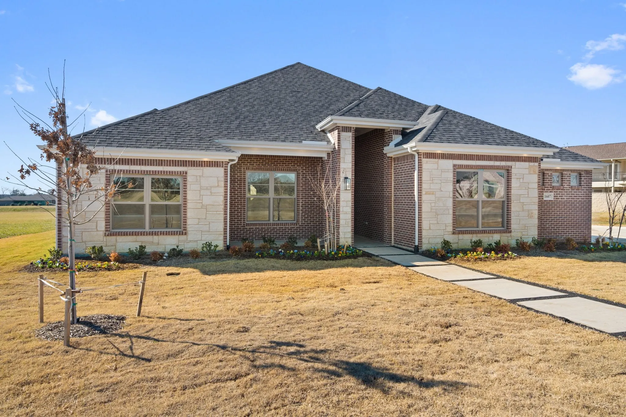 Single Family Residence For Rent in Dallas County , 1607 Pebble Beach Lane, Cedar Hill, Texas 75104, 4 Bedroom, 6 Bathroom, 3 Garage spaces, 4,532 Sqft, built in 2022, New Construction - Complete, mls#21059574, Real Estate Agent in Cedar Hill, Homes For Rent in Dallas county, Homes For Rent in Cedar Hill, Realtor in Cedar Hill Texas, Real Estate Brokerage Independent Realty Texas, Luminita Cordes Realtor