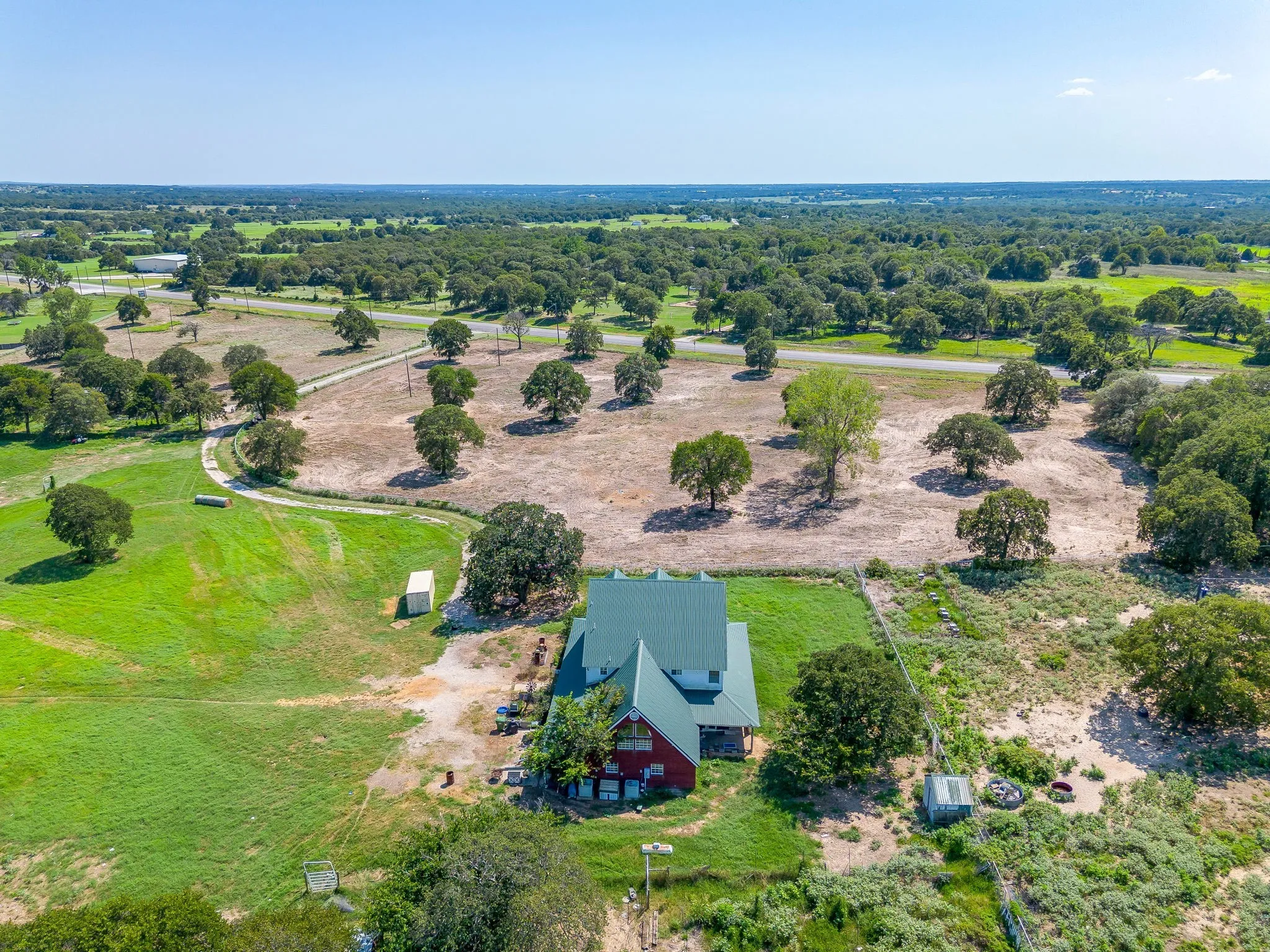 Single Family Residence For Sale in Parker County , 7726 W Highway 199, Springtown, Texas 76082, 4 Bedroom, 4 Bathroom, 4 Garage spaces, 3,153 Sqft, built in 2001, Preowned, mls#21059059, Real Estate Agent in Springtown, Homes For Sale in Parker county, Homes For Sale in Springtown, Realtor in Springtown Texas, Real Estate Brokerage Independent Realty Texas, Luminita Cordes Realtor