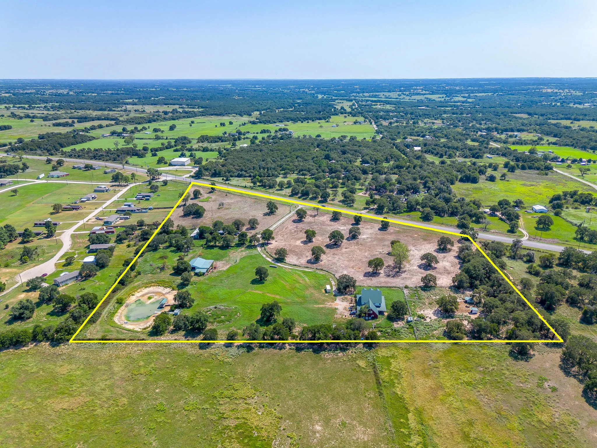Single Family Residence For Sale in Parker County , 7726 W Highway 199, Springtown, Texas 76082, 4 Bedroom, 4 Bathroom, 4 Garage spaces, 3,153 Sqft, built in 2001, Preowned, mls#21059059, Real Estate Agent in Springtown, Homes For Sale in Parker county, Homes For Sale in Springtown, Realtor in Springtown Texas, Real Estate Brokerage Independent Realty Texas, Luminita Cordes Realtor