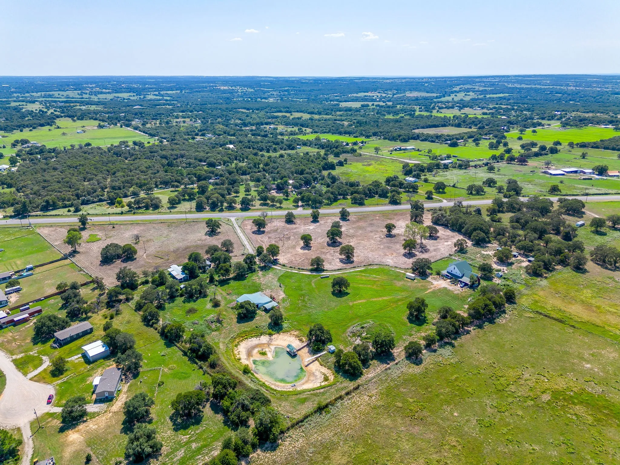 Single Family Residence For Sale in Parker County , 7726 W Highway 199, Springtown, Texas 76082, 4 Bedroom, 4 Bathroom, 4 Garage spaces, 3,153 Sqft, built in 2001, Preowned, mls#21059059, Real Estate Agent in Springtown, Homes For Sale in Parker county, Homes For Sale in Springtown, Realtor in Springtown Texas, Real Estate Brokerage Independent Realty Texas, Luminita Cordes Realtor