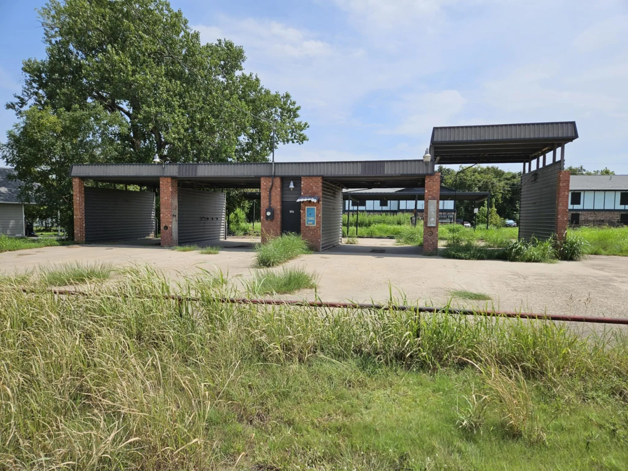 Industrial For Rent in Hill County , 1010 NE 4th Street, Hubbard, Texas 76648, 0, 0, Garage spaces, 0 Sqft, built in 0, Preowned, Price $1,000, mls#21053140, Real Estate Agent in Hubbard, Homes For Rent in Hill county, Homes For Rent in Hubbard, Realtor in Hubbard Texas, Real Estate Brokerage Independent Realty Texas, Luminita Cordes Realtor
