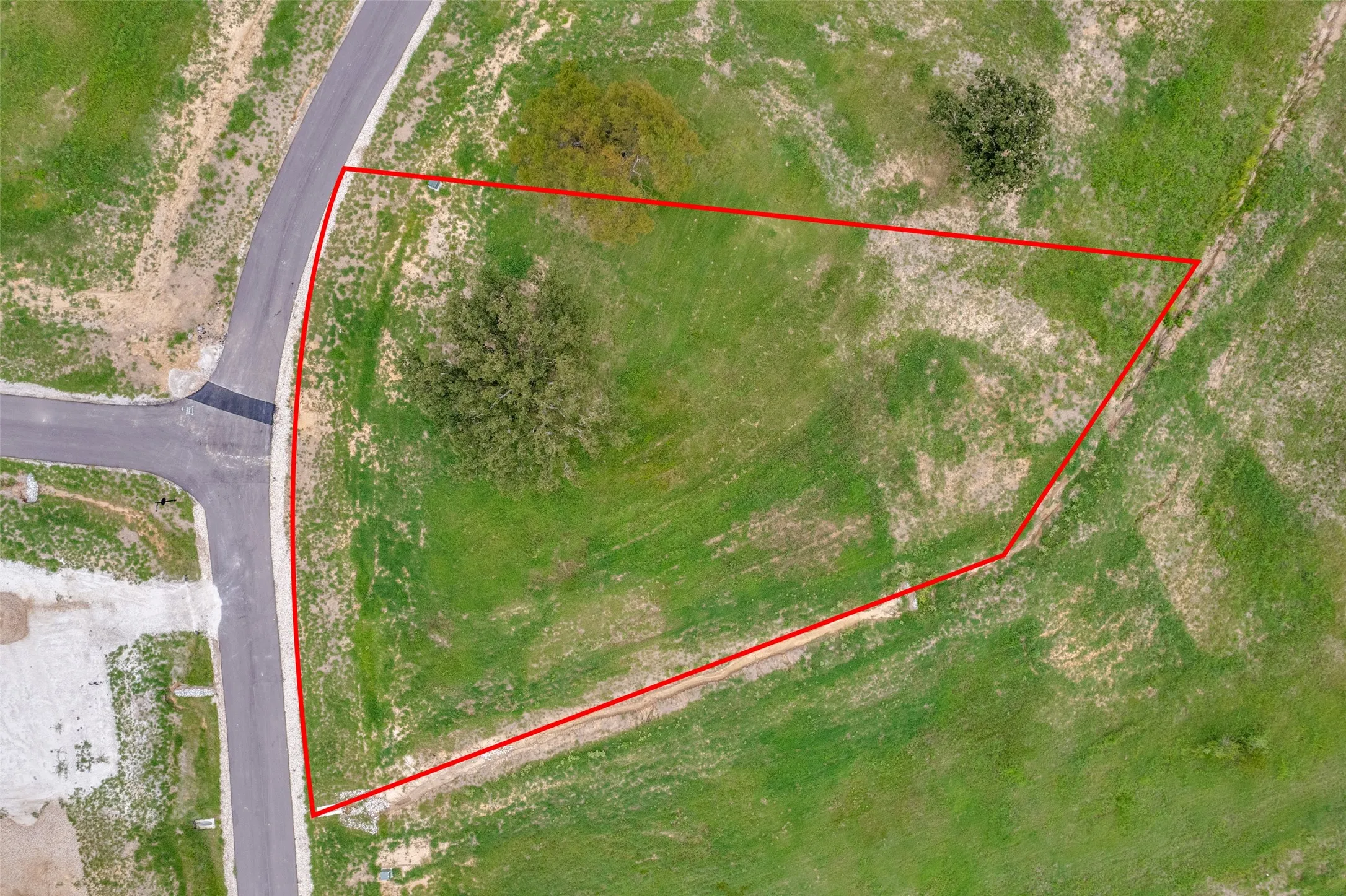 Aerial view of property's location with property boundaries highlighted