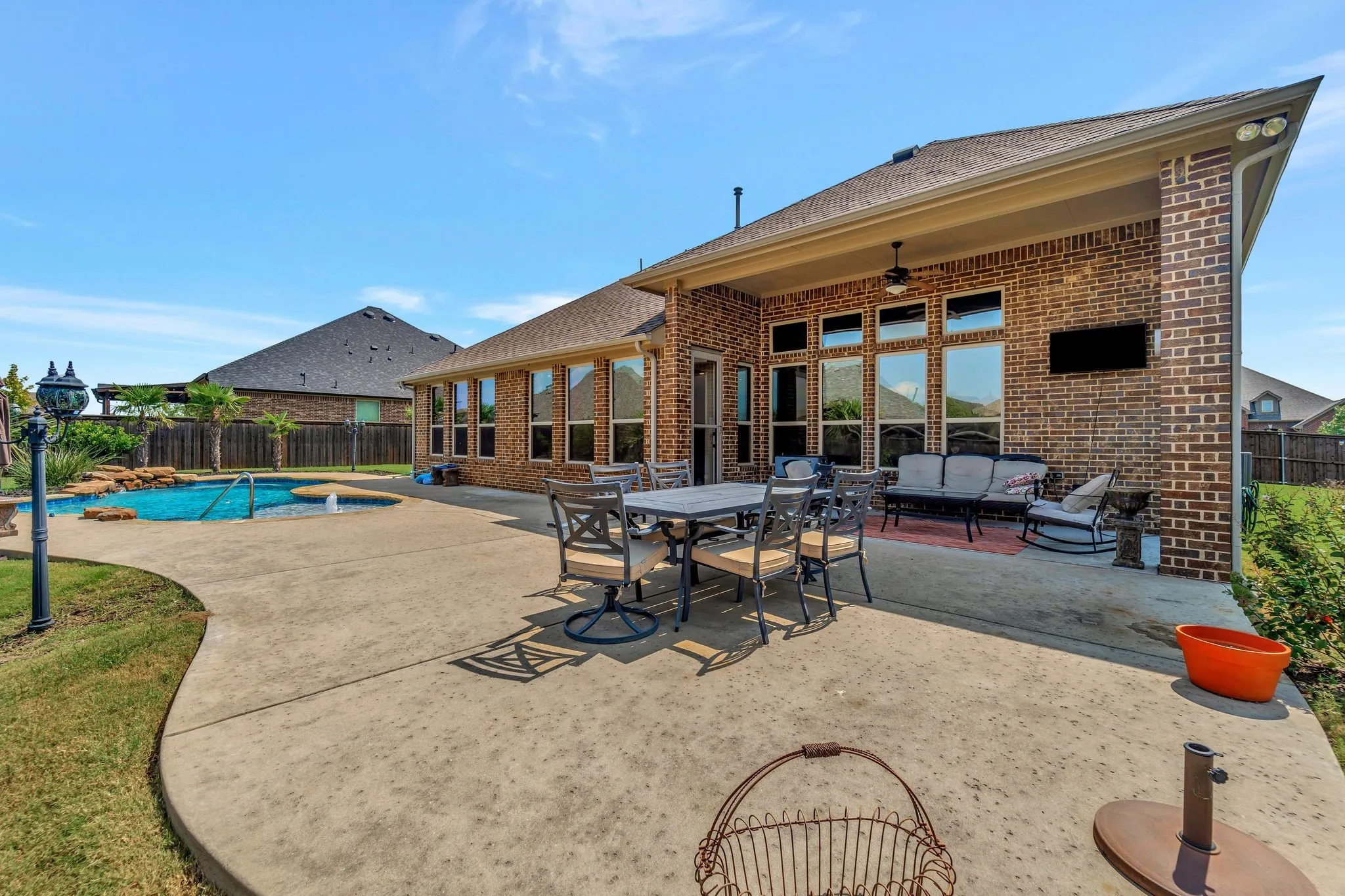 Single Family Residence For Sale in Rockwall County , 1448 Via Toscana Lane, Mclendon Chisholm, Texas 75032, 5 Bedroom, 5 Bathroom, 3 Garage spaces, 4,117 Sqft, built in 2016, Preowned, Price $714,900, mls#21040819, Real Estate Agent in Mclendon Chisholm, Homes For Sale in Rockwall county, Homes For Sale in Mclendon Chisholm, Realtor in Mclendon Chisholm Texas, Real Estate Brokerage Independent Realty Texas, Luminita Cordes Realtor