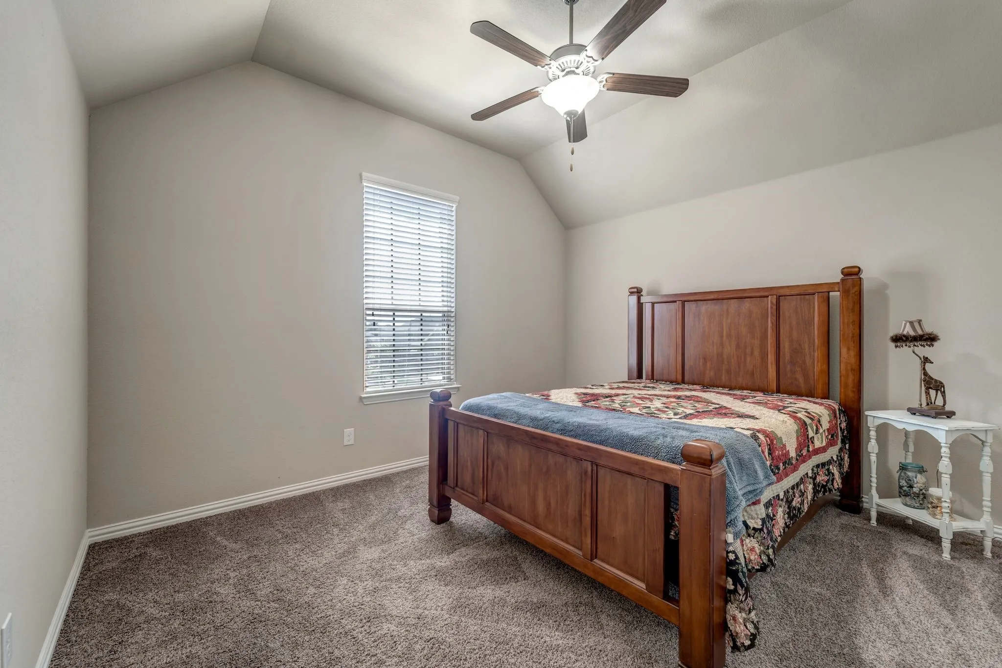 Spacious front upstairs bedroom! Great closet space!