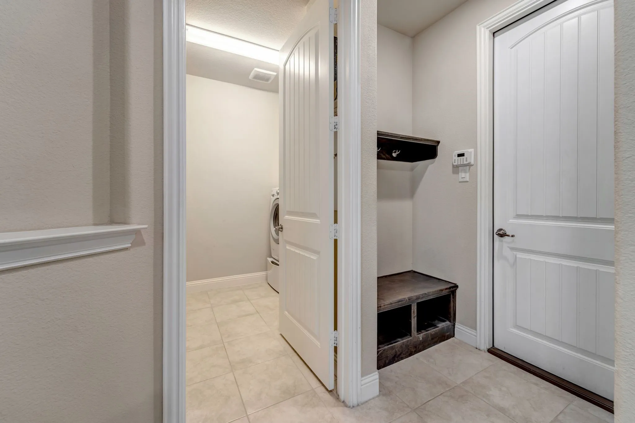 Single Family Residence For Sale in Rockwall County , 1448 Via Toscana Lane, Mclendon Chisholm, Texas 75032, 5 Bedroom, 5 Bathroom, 3 Garage spaces, 4,117 Sqft, built in 2016, Preowned, Price $714,900, mls#21040819, Real Estate Agent in Mclendon Chisholm, Homes For Sale in Rockwall county, Homes For Sale in Mclendon Chisholm, Realtor in Mclendon Chisholm Texas, Real Estate Brokerage Independent Realty Texas, Luminita Cordes Realtor
