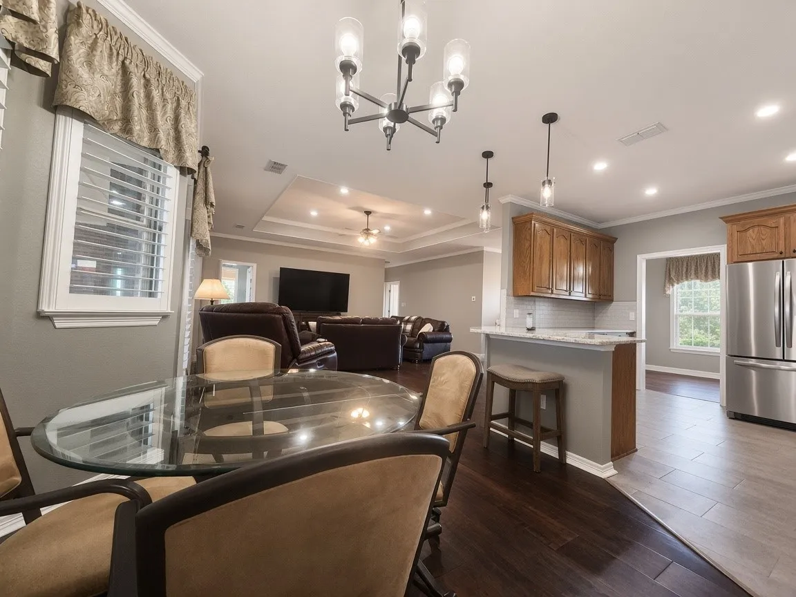 Tray ceiling with recessed lighting