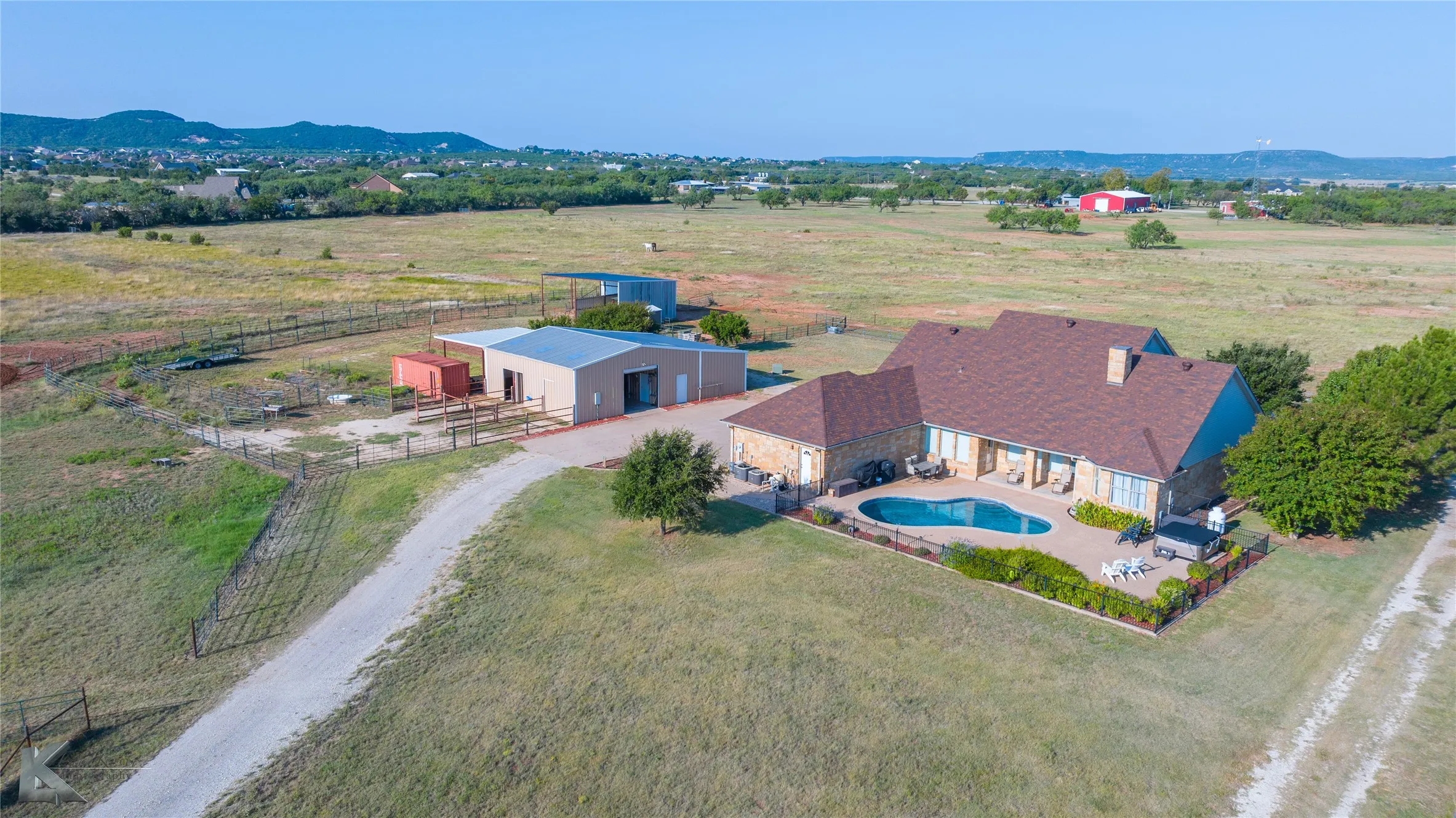 Farm For Sale in Taylor County , 209 CR 336, Tuscola, Texas 79562, 4 Bedroom, 4 Bathroom, 2 Garage spaces, 3,499 Sqft, built in 2005, mls#21060334, Real Estate Agent in Tuscola, Homes For Sale in Taylor county, Homes For Sale in Tuscola, Realtor in Tuscola Texas, Real Estate Brokerage Independent Realty Texas, Luminita Cordes Realtor