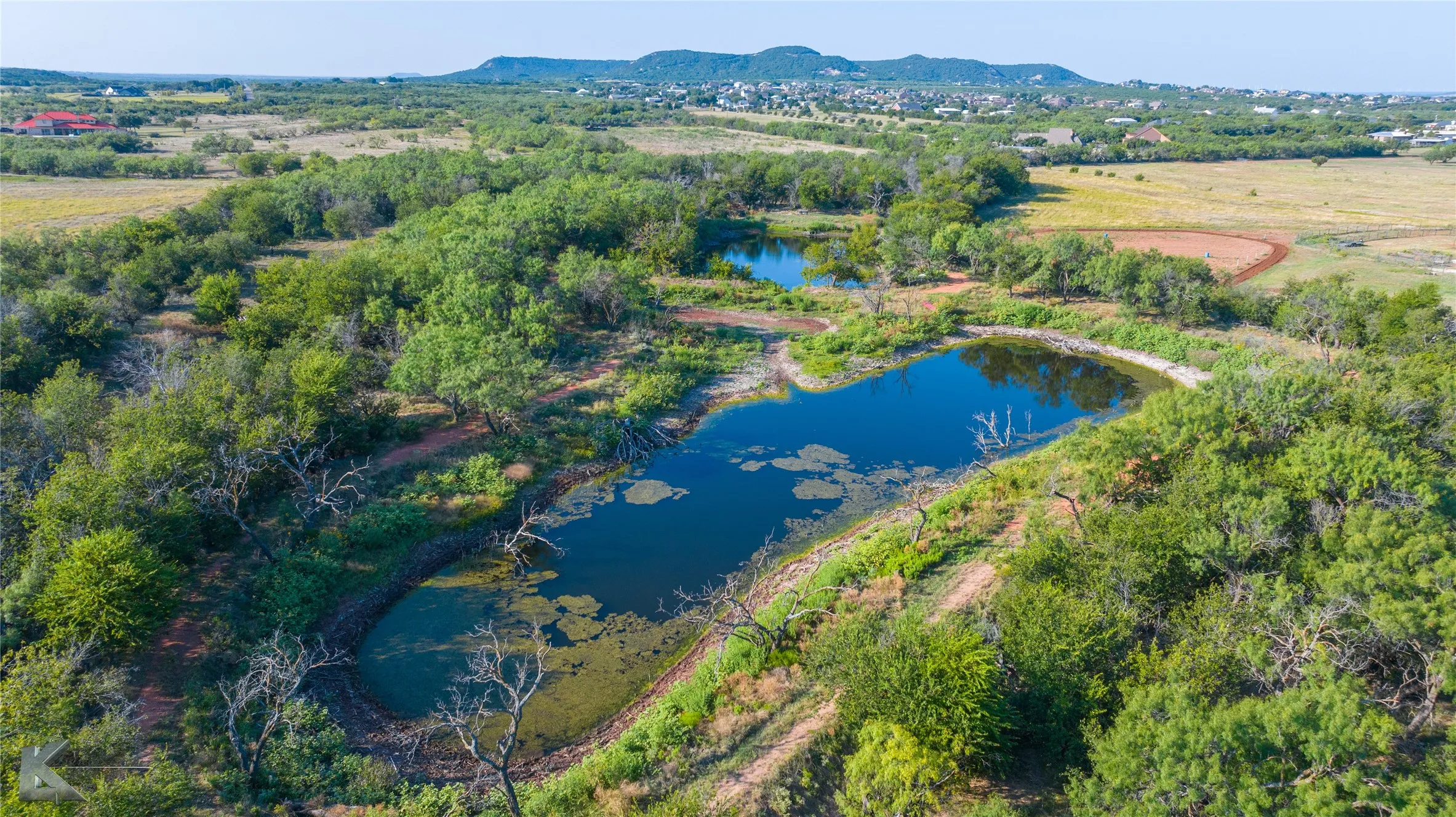 Farm For Sale in Taylor County , 209 CR 336, Tuscola, Texas 79562, 4 Bedroom, 4 Bathroom, 2 Garage spaces, 3,499 Sqft, built in 2005, mls#21060334, Real Estate Agent in Tuscola, Homes For Sale in Taylor county, Homes For Sale in Tuscola, Realtor in Tuscola Texas, Real Estate Brokerage Independent Realty Texas, Luminita Cordes Realtor