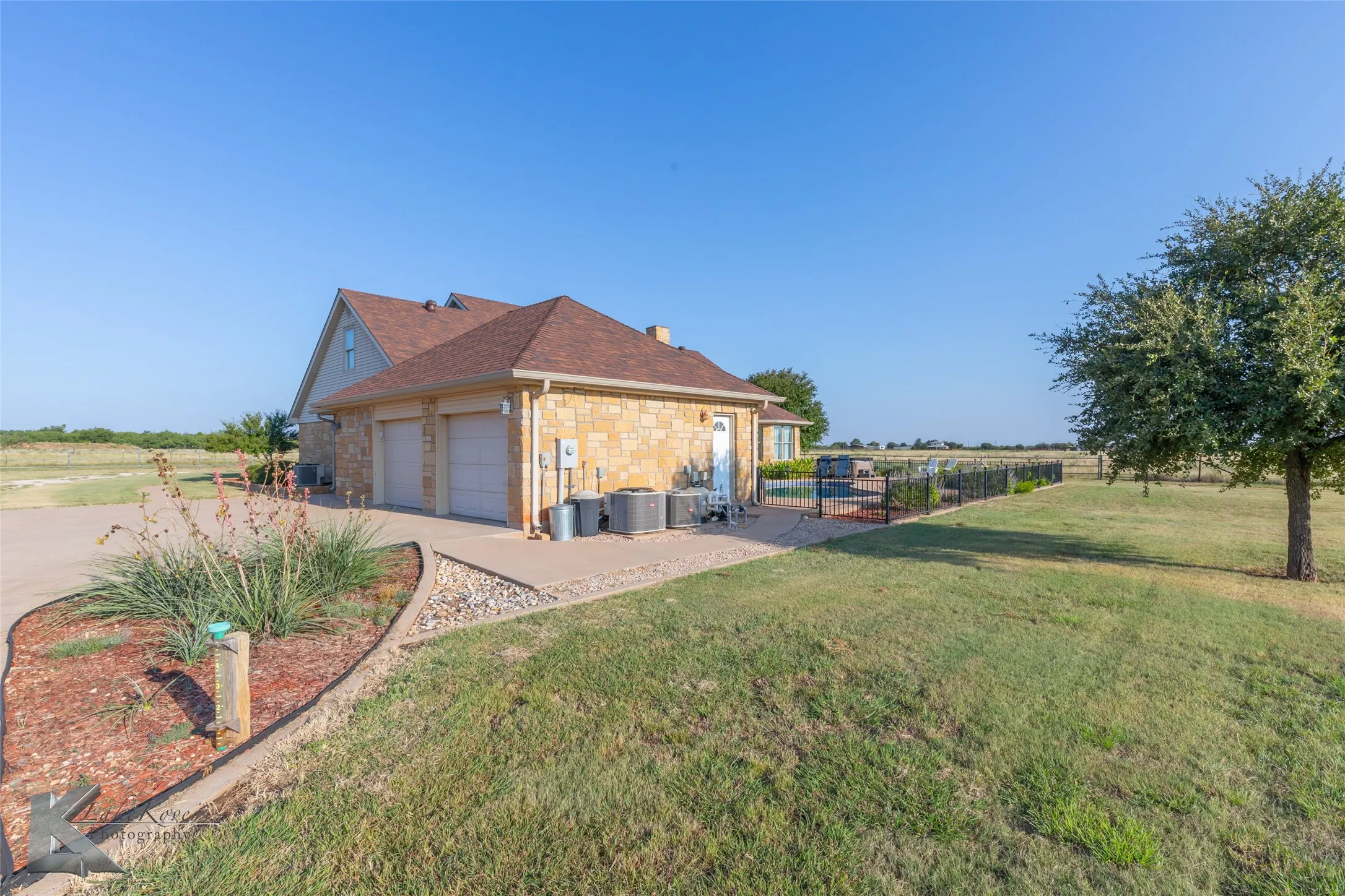 Farm For Sale in Taylor County , 209 CR 336, Tuscola, Texas 79562, 4 Bedroom, 4 Bathroom, 2 Garage spaces, 3,499 Sqft, built in 2005, mls#21060334, Real Estate Agent in Tuscola, Homes For Sale in Taylor county, Homes For Sale in Tuscola, Realtor in Tuscola Texas, Real Estate Brokerage Independent Realty Texas, Luminita Cordes Realtor