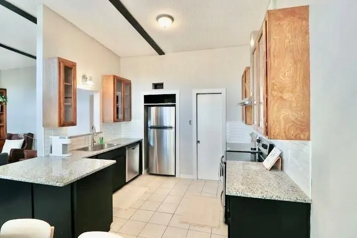 Duplex For Rent in Tarrant County , 2708 Mc Cart Avenue, Fort Worth, Texas 76110, 2 Bedroom, 2 Bathroom, Garage spaces, 1,045 Sqft, built in 1976, Preowned, mls#21060688, Real Estate Agent in Fort Worth, Homes For Rent in Tarrant county, Homes For Rent in Fort Worth, Realtor in Fort Worth Texas, Real Estate Brokerage Independent Realty Texas, Luminita Cordes Realtor