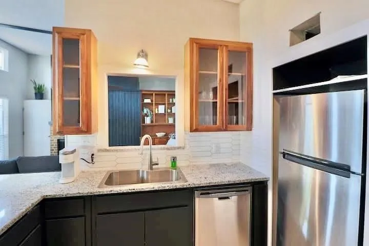 Duplex For Rent in Tarrant County , 2708 Mc Cart Avenue, Fort Worth, Texas 76110, 2 Bedroom, 2 Bathroom, Garage spaces, 1,045 Sqft, built in 1976, Preowned, mls#21060688, Real Estate Agent in Fort Worth, Homes For Rent in Tarrant county, Homes For Rent in Fort Worth, Realtor in Fort Worth Texas, Real Estate Brokerage Independent Realty Texas, Luminita Cordes Realtor