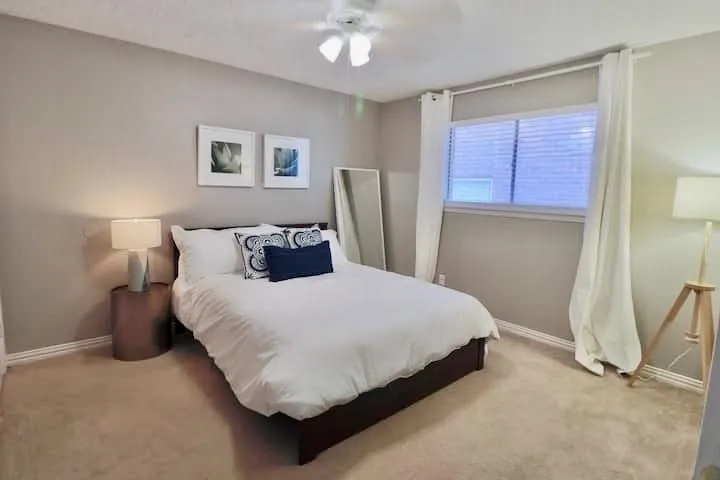 Duplex For Rent in Tarrant County , 2708 Mc Cart Avenue, Fort Worth, Texas 76110, 2 Bedroom, 2 Bathroom, Garage spaces, 1,045 Sqft, built in 1976, Preowned, mls#21060688, Real Estate Agent in Fort Worth, Homes For Rent in Tarrant county, Homes For Rent in Fort Worth, Realtor in Fort Worth Texas, Real Estate Brokerage Independent Realty Texas, Luminita Cordes Realtor