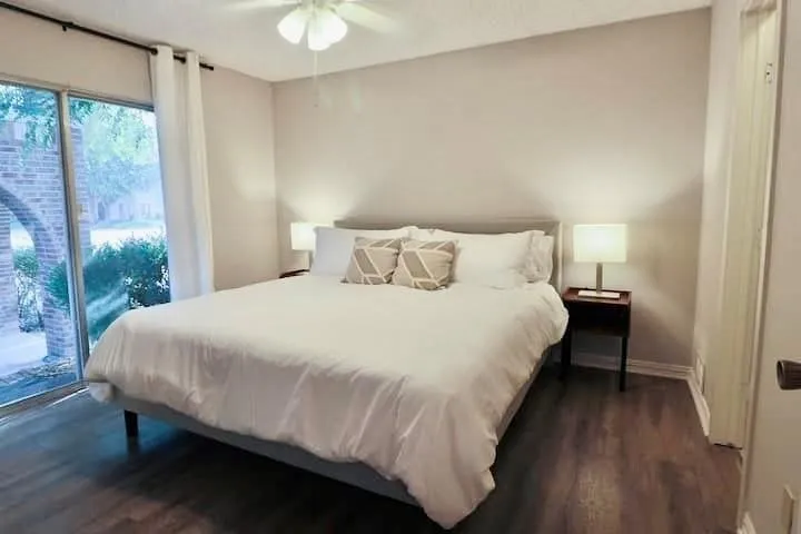 Duplex For Rent in Tarrant County , 2708 Mc Cart Avenue, Fort Worth, Texas 76110, 2 Bedroom, 2 Bathroom, Garage spaces, 1,045 Sqft, built in 1976, Preowned, mls#21060688, Real Estate Agent in Fort Worth, Homes For Rent in Tarrant county, Homes For Rent in Fort Worth, Realtor in Fort Worth Texas, Real Estate Brokerage Independent Realty Texas, Luminita Cordes Realtor