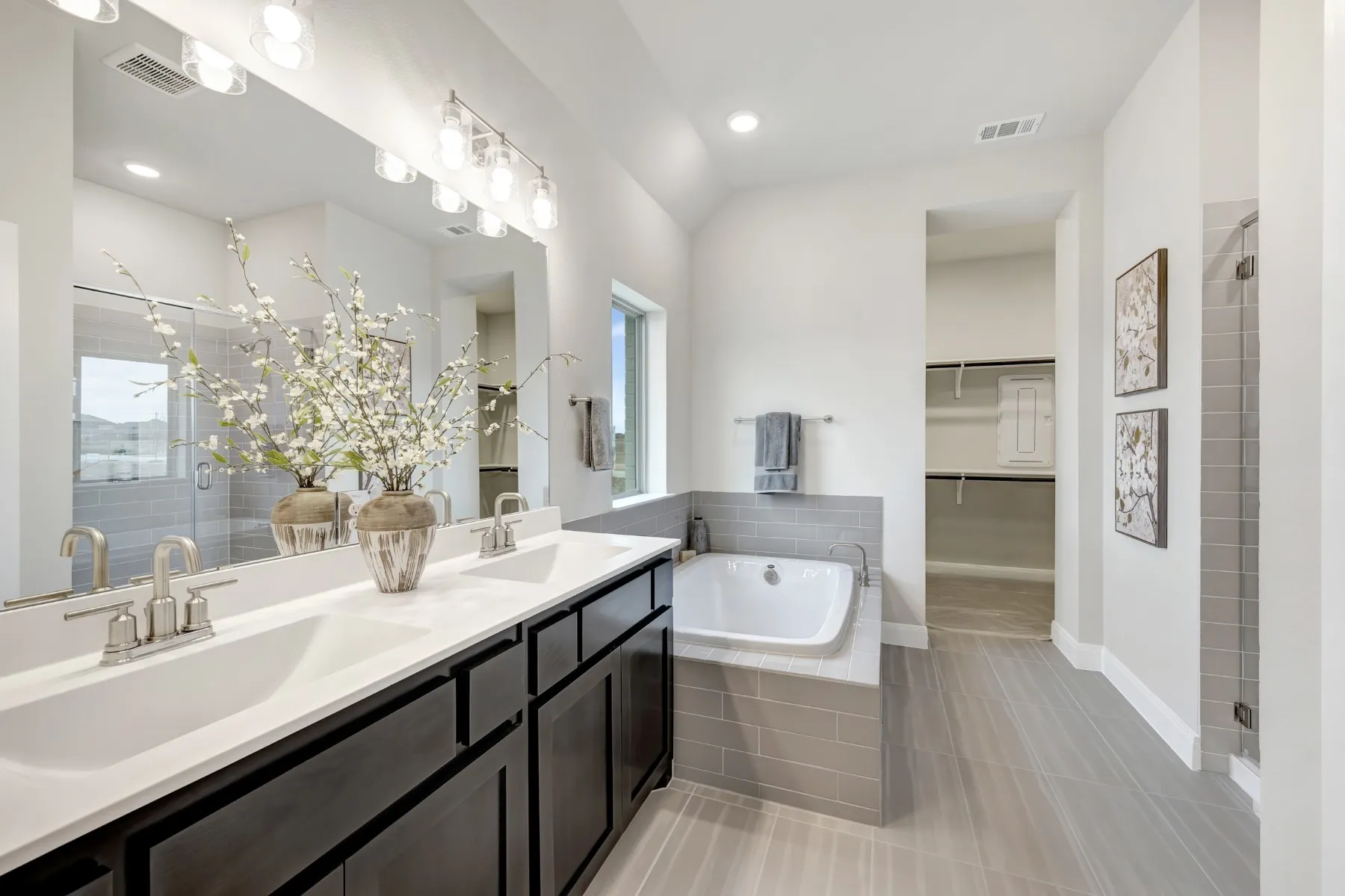 Single Family Residence For Sale in Kaufman County , 9544 Talia Boulevard, Mesquite, Texas 75126, 4 Bedroom, 3 Bathroom, 2 Garage spaces, 2,292 Sqft, built in 2025, mls#21060734, Real Estate Agent in Mesquite, Homes For Sale in Kaufman county, Homes For Sale in Mesquite, Realtor in Mesquite Texas, Real Estate Brokerage Independent Realty Texas, Luminita Cordes Realtor