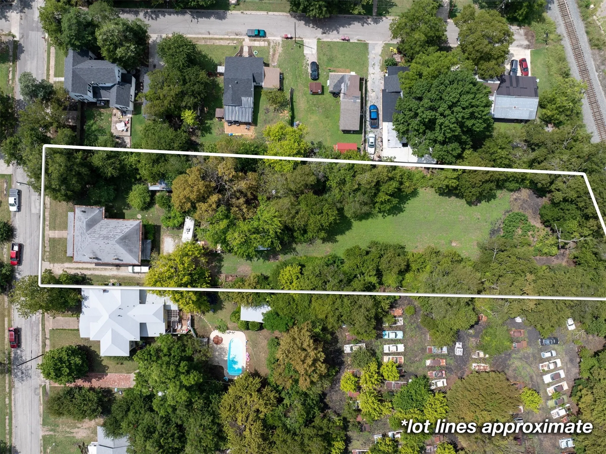 Single Family Residence For Sale in Collin County , 305 Hill Street, Farmersville, Texas 75442, 4 Bedroom, 2 Bathroom, Garage spaces, 3,240 Sqft, built in 1920, Preowned, mls#21024053, Real Estate Agent in Farmersville, Homes For Sale in Collin county, Homes For Sale in Farmersville, Realtor in Farmersville Texas, Real Estate Brokerage Independent Realty Texas, Luminita Cordes Realtor