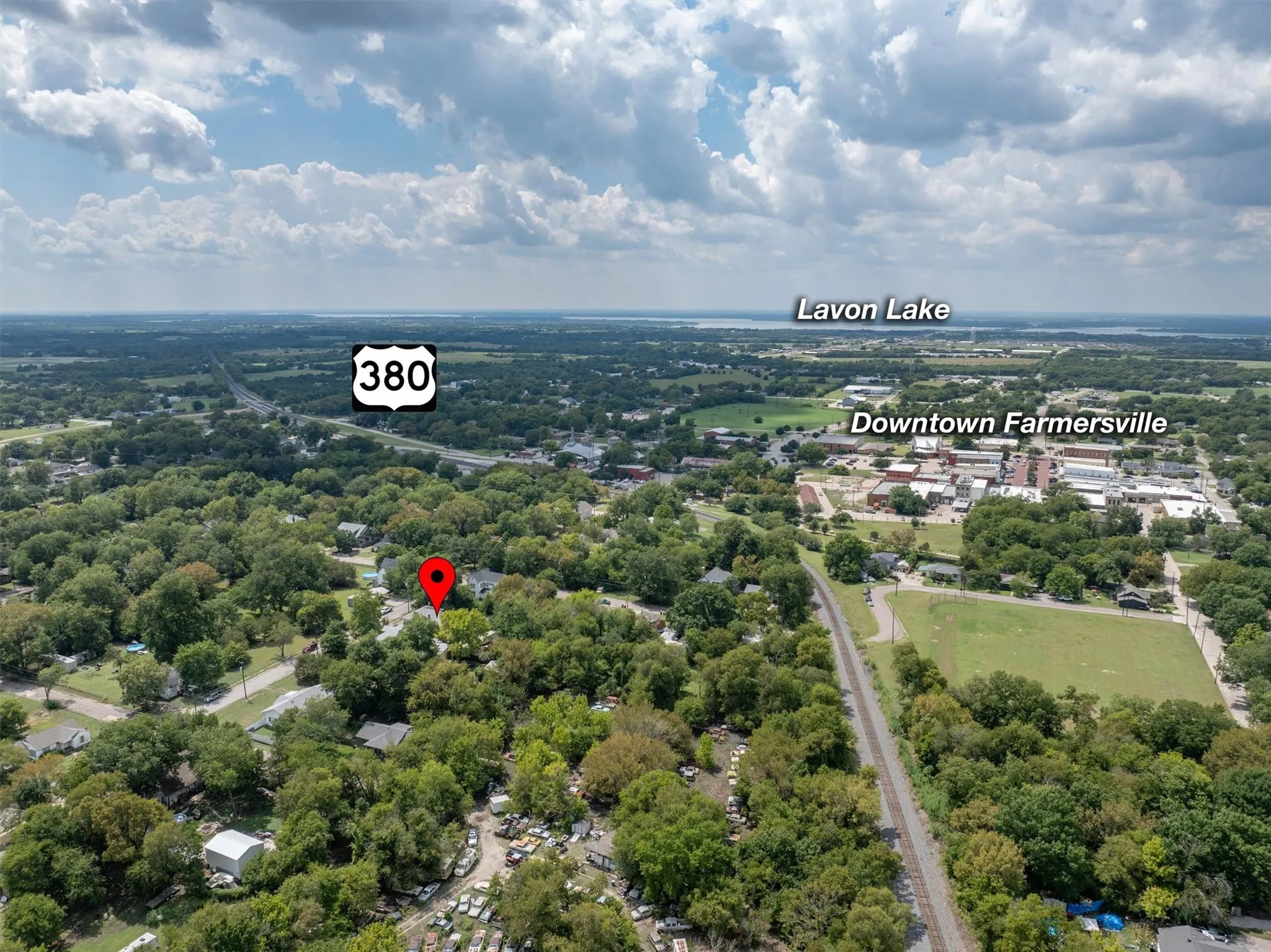 Single Family Residence For Sale in Collin County , 305 Hill Street, Farmersville, Texas 75442, 4 Bedroom, 2 Bathroom, Garage spaces, 3,240 Sqft, built in 1920, Preowned, mls#21024053, Real Estate Agent in Farmersville, Homes For Sale in Collin county, Homes For Sale in Farmersville, Realtor in Farmersville Texas, Real Estate Brokerage Independent Realty Texas, Luminita Cordes Realtor