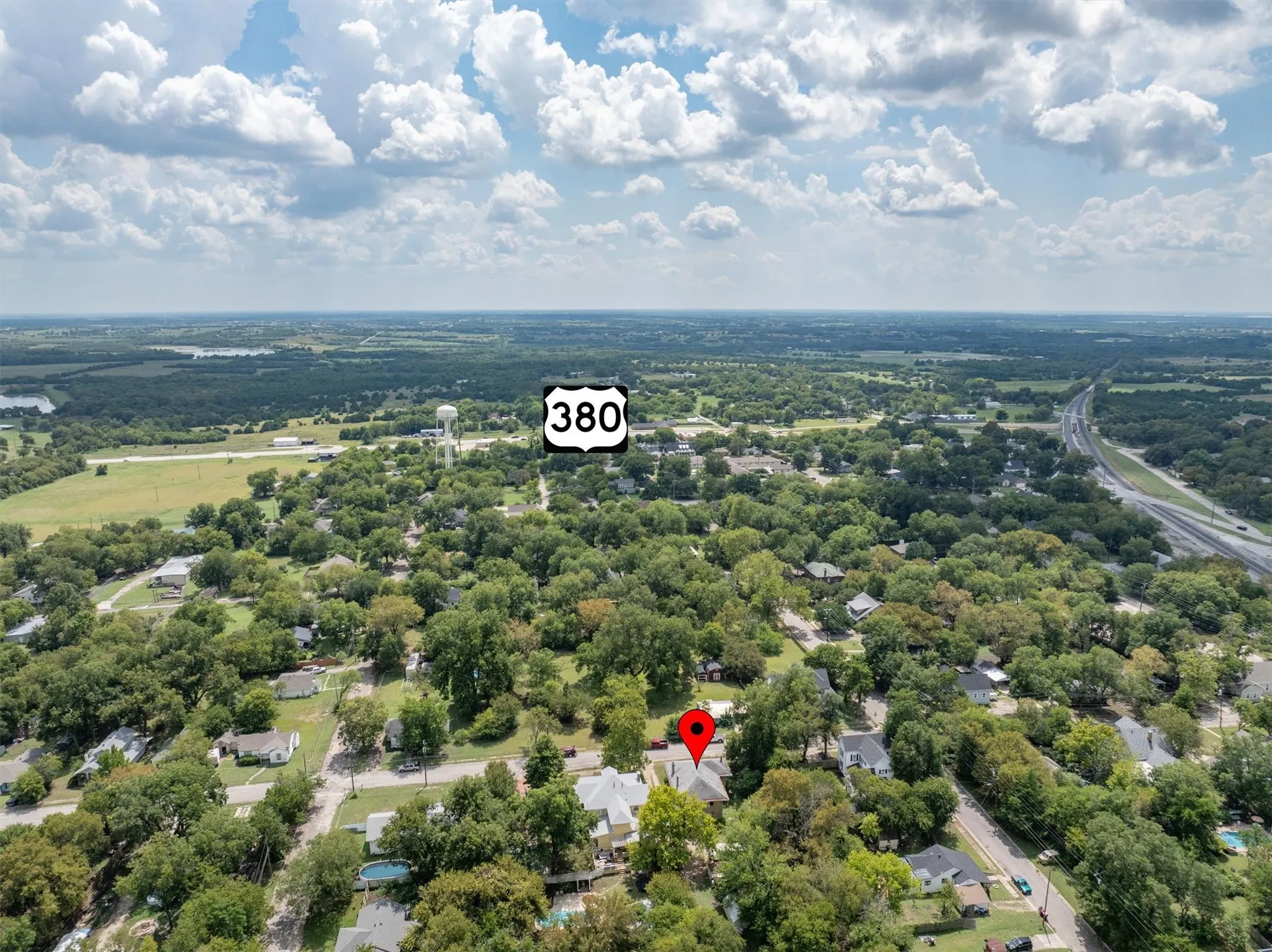 Single Family Residence For Sale in Collin County , 305 Hill Street, Farmersville, Texas 75442, 4 Bedroom, 2 Bathroom, Garage spaces, 3,240 Sqft, built in 1920, Preowned, mls#21024053, Real Estate Agent in Farmersville, Homes For Sale in Collin county, Homes For Sale in Farmersville, Realtor in Farmersville Texas, Real Estate Brokerage Independent Realty Texas, Luminita Cordes Realtor