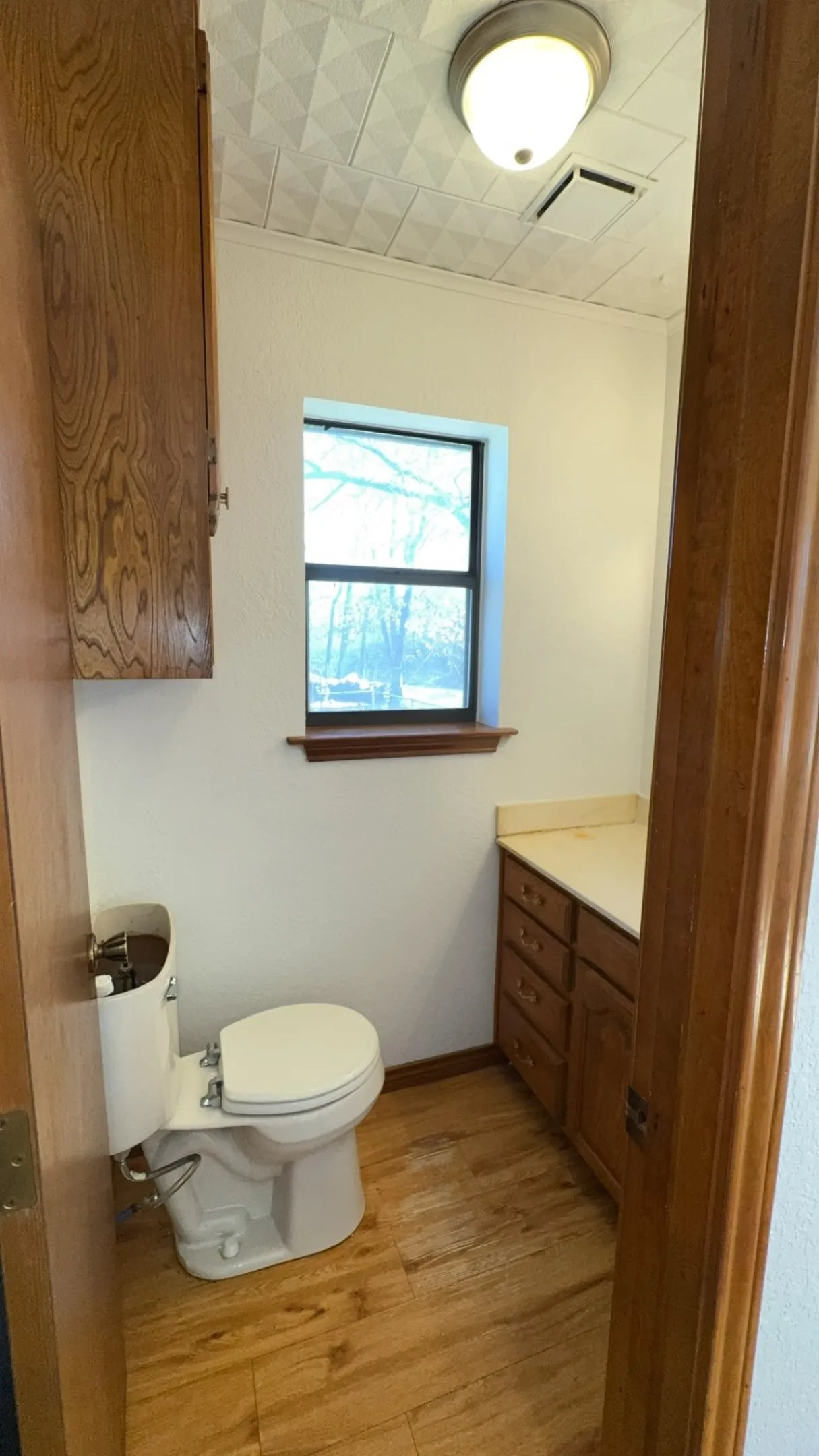 Single Family Residence For Sale in Grayson County , 40 Cumberland Circle, Denison, Texas 75021, 3 Bedroom, 3 Bathroom, 2 Garage spaces, 1,909 Sqft, built in 1985, Preowned, mls#21059924, Real Estate Agent in Denison, Homes For Sale in Grayson county, Homes For Sale in Denison, Realtor in Denison Texas, Real Estate Brokerage Independent Realty Texas, Luminita Cordes Realtor